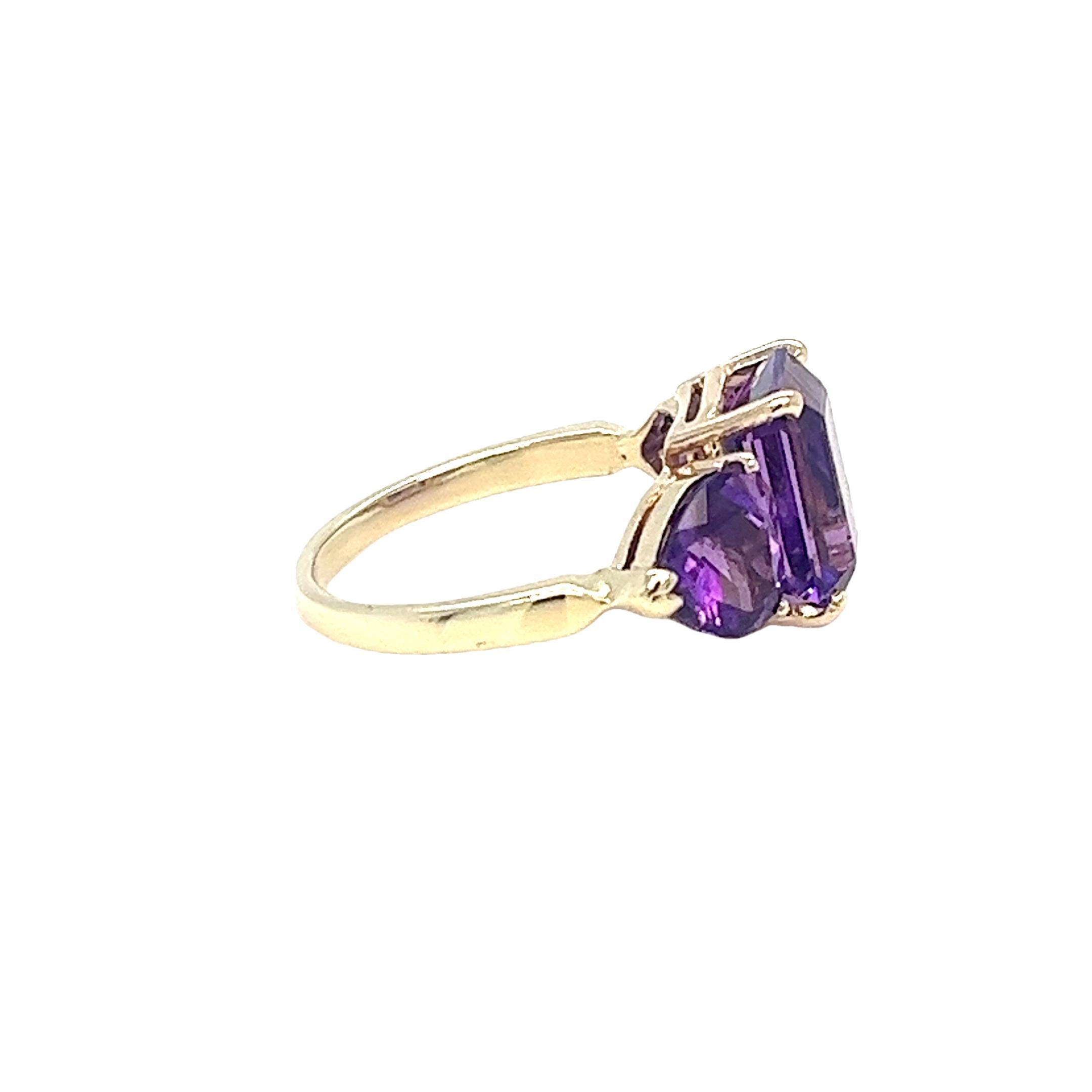Women's Amethyst 3 Stone Cocktail Ring in Yellow Gold For Sale