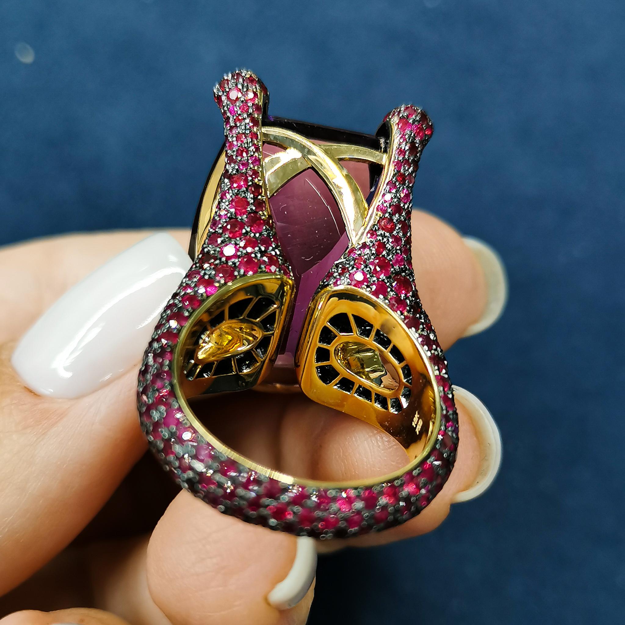 Amethyst 36.85 Carat Ruby 18 Karat Yellow Gold Ring In New Condition For Sale In Bangkok, TH