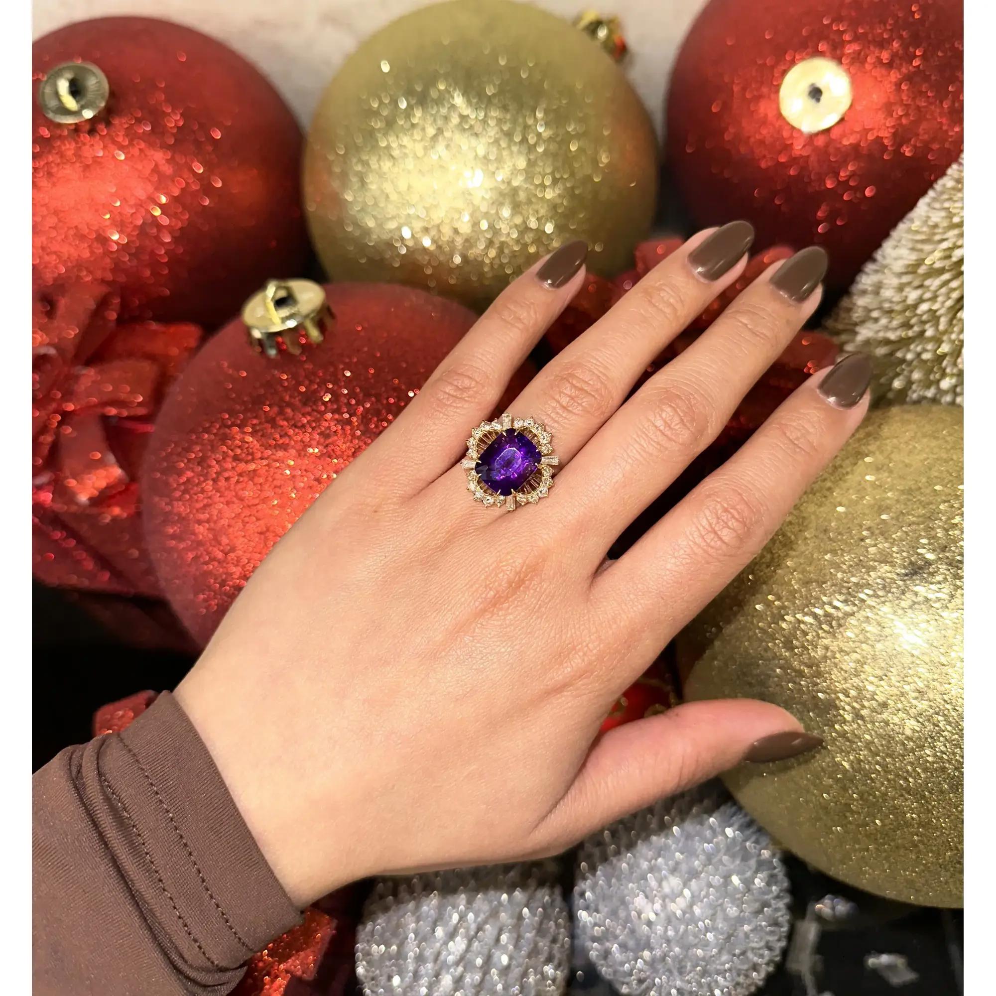 Bague cocktail en or jaune 18 carats, améthyste 6,25 carats et diamants taille 5,5 Excellent état - En vente à New York, NY