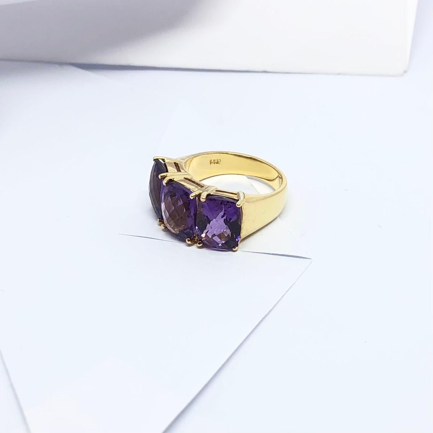 Amethyst 6.30 Carats Ring Set in 18 Karat Gold Settings For Sale 5