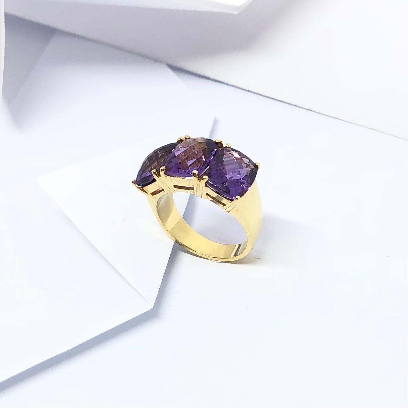 Amethyst 6.30 Carats Ring Set in 18 Karat Gold Settings For Sale 11