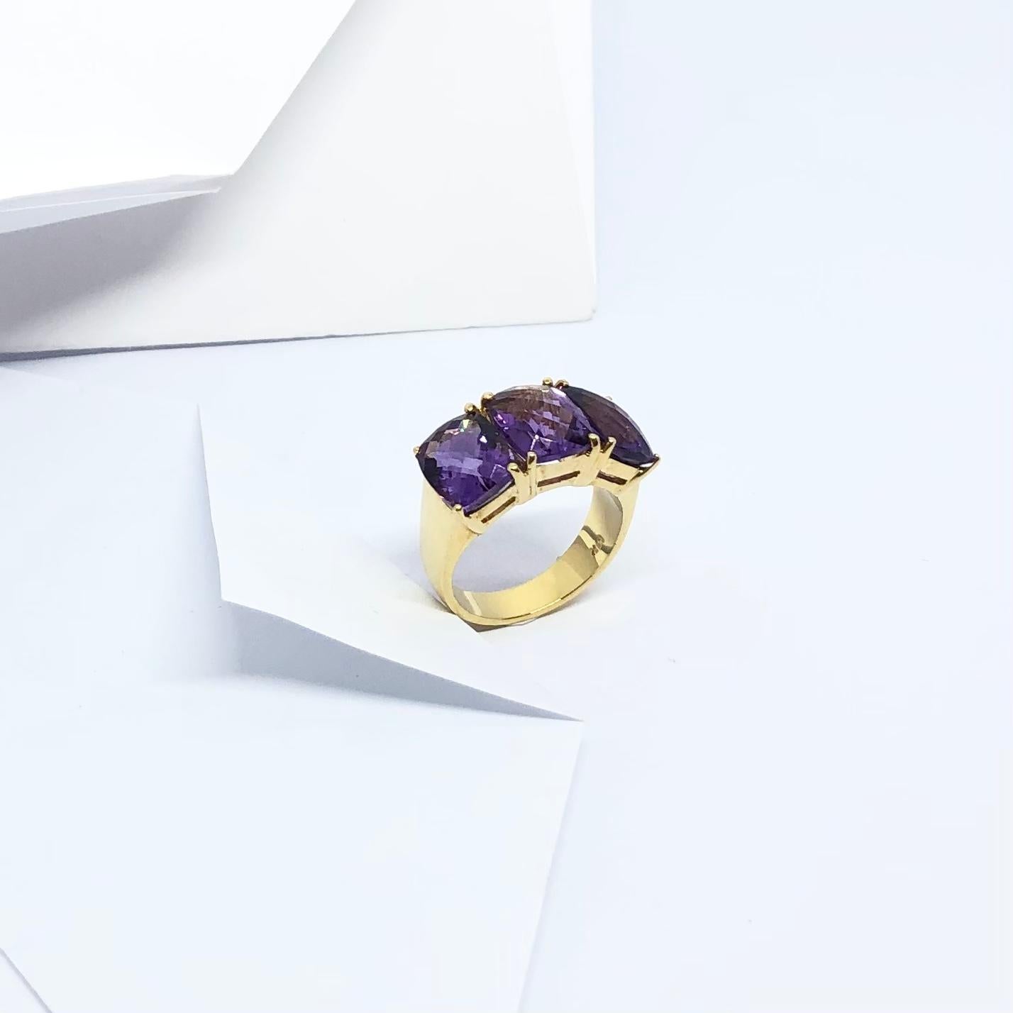Amethyst 6.30 Carats Ring Set in 18 Karat Gold Settings For Sale 12