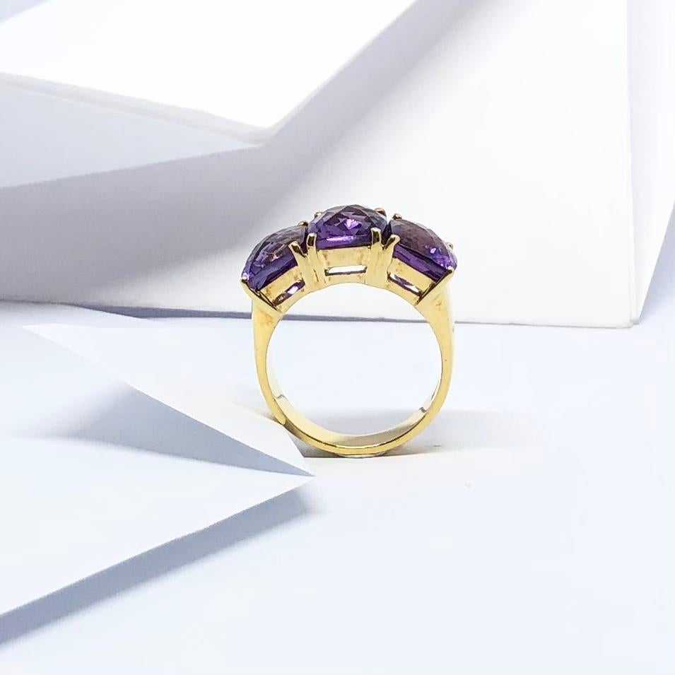 Amethyst 6.30 Carats Ring Set in 18 Karat Gold Settings For Sale 3