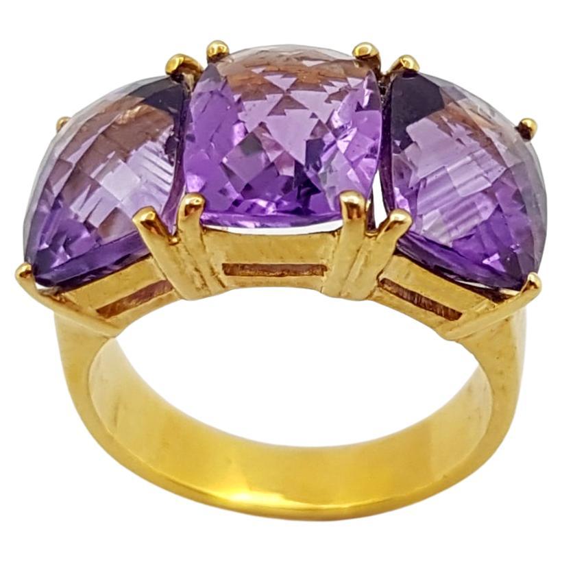 Amethyst 6.30 Carats Ring Set in 18 Karat Gold Settings For Sale