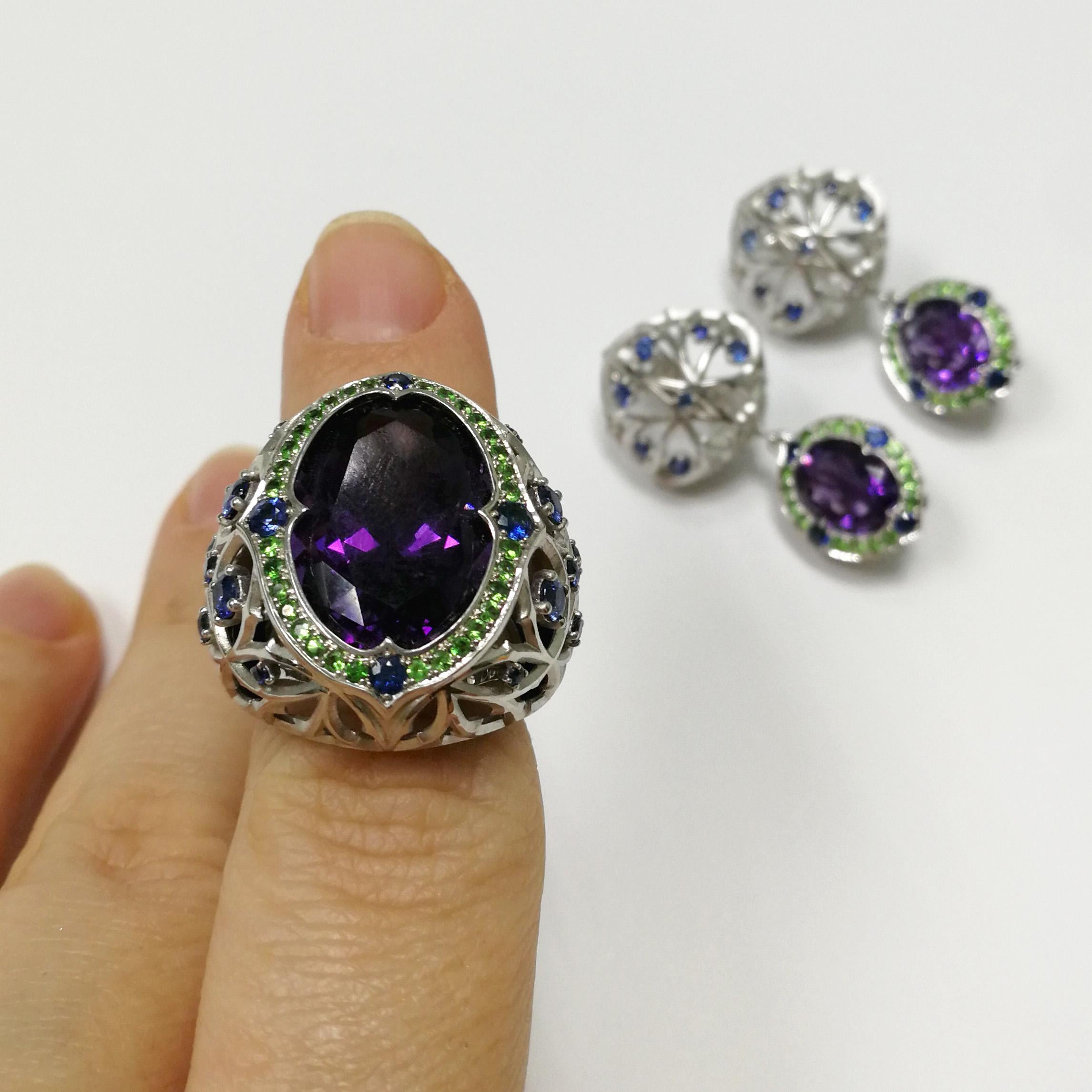 Amethyst 9.29 Carat Blue Sapphires Tsavorites 18 Karat White Gold Gothic Ring For Sale 3