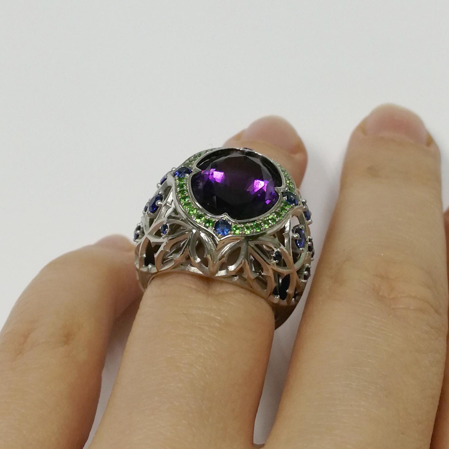 Amethyst 9.29 Carat Blue Sapphires Tsavorites 18 Karat White Gold Gothic Ring For Sale 1