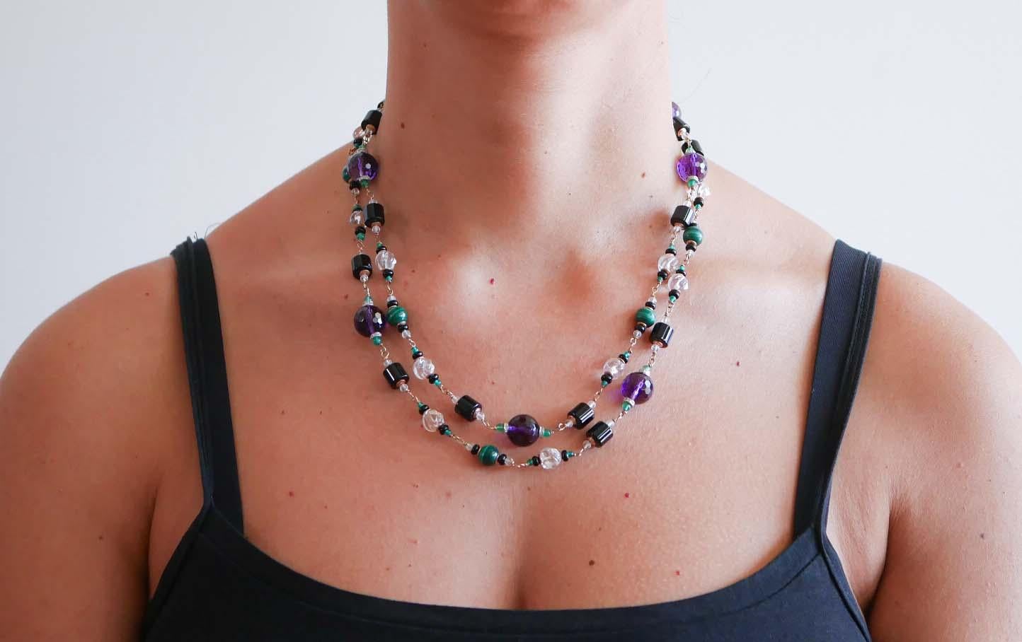 Améthyste,  Agate, Malakite, Cristal de roche, Onyx, Collier en or rose. Pour femmes en vente