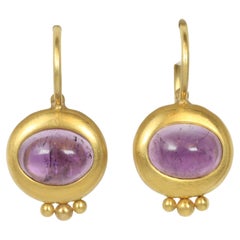 Pendientes de gota de amatista del Greco Antiguo en oro amarillo de 22 quilates de Bracken Jewelers