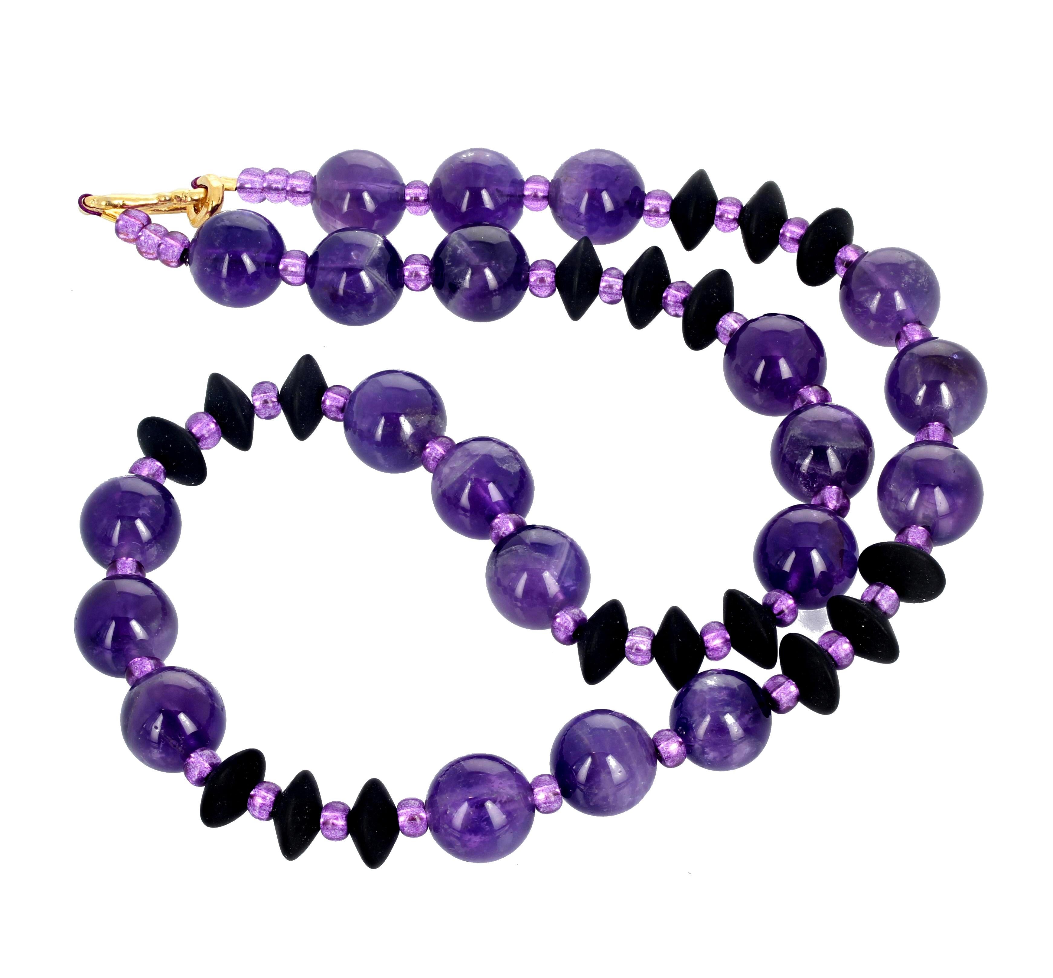 AJD Glowing Natural REAL 20" Amethyst & Black Onyx Faceted Discs Necklace For Sale
