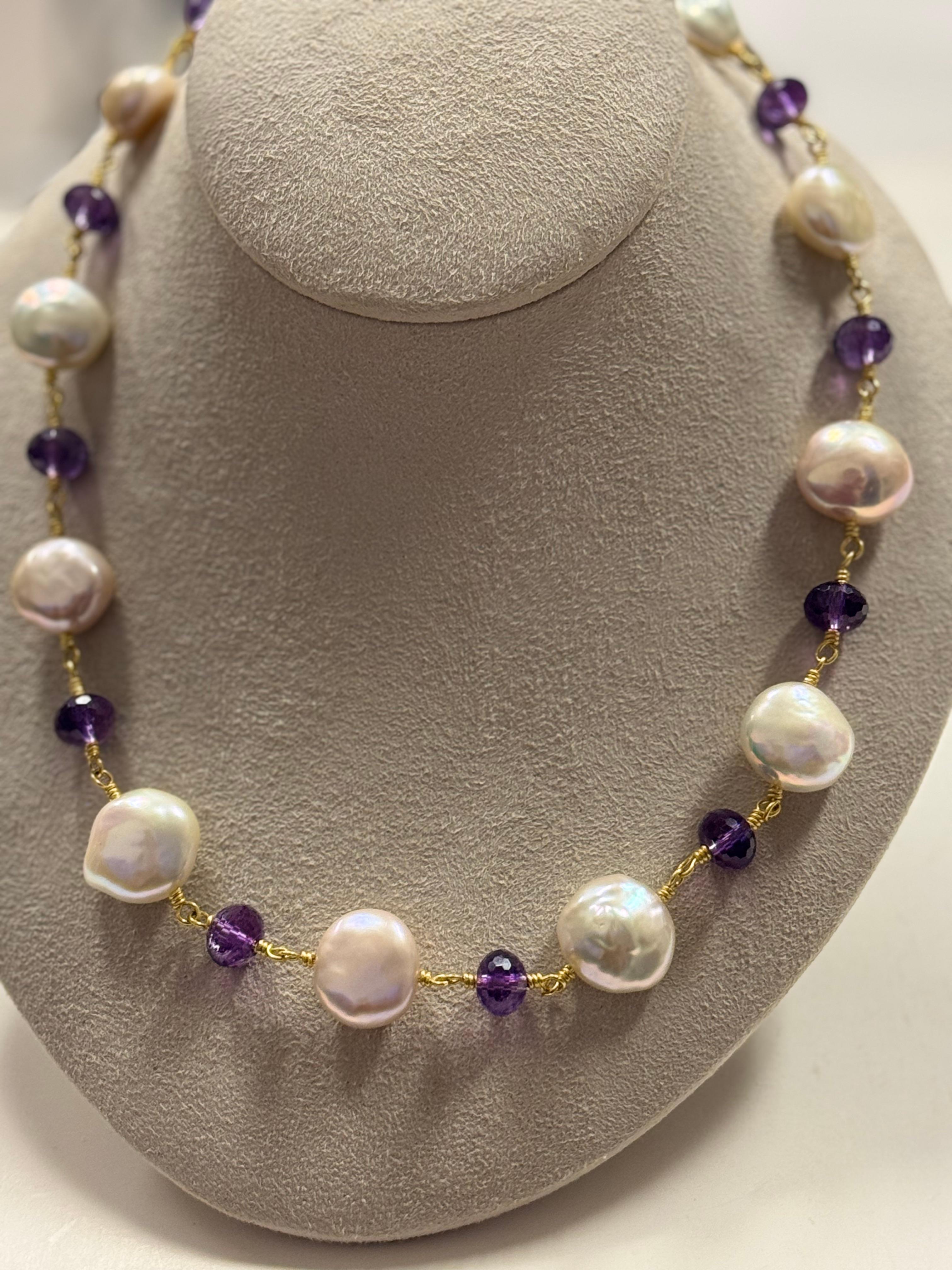 Perlina Ametista e  Collana di perle a bottone Blush in oro 22 carati in vendita