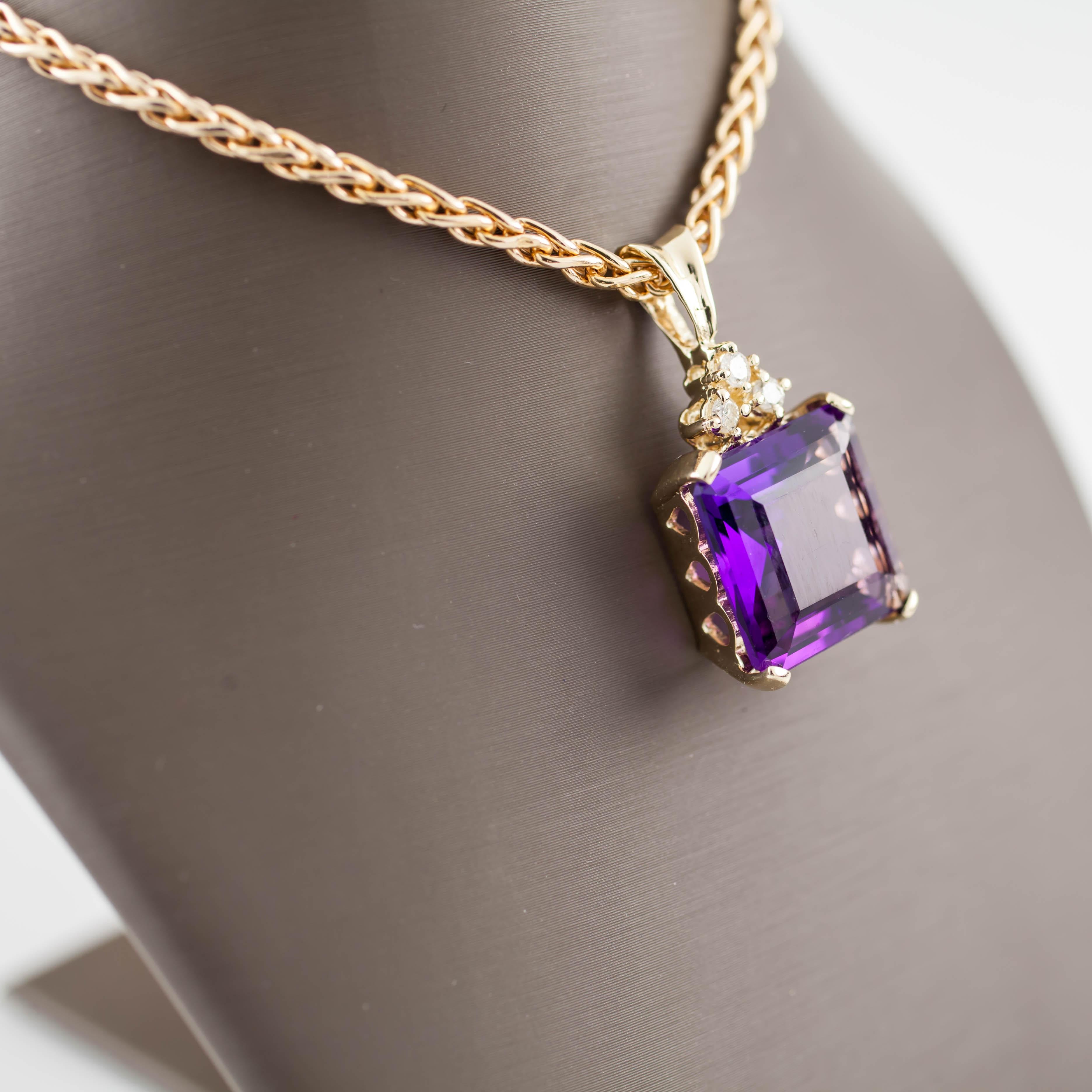Amethyst and Diamond 14 Karat Gold Pendant Wheat Chain Necklace In Excellent Condition In Sherman Oaks, CA