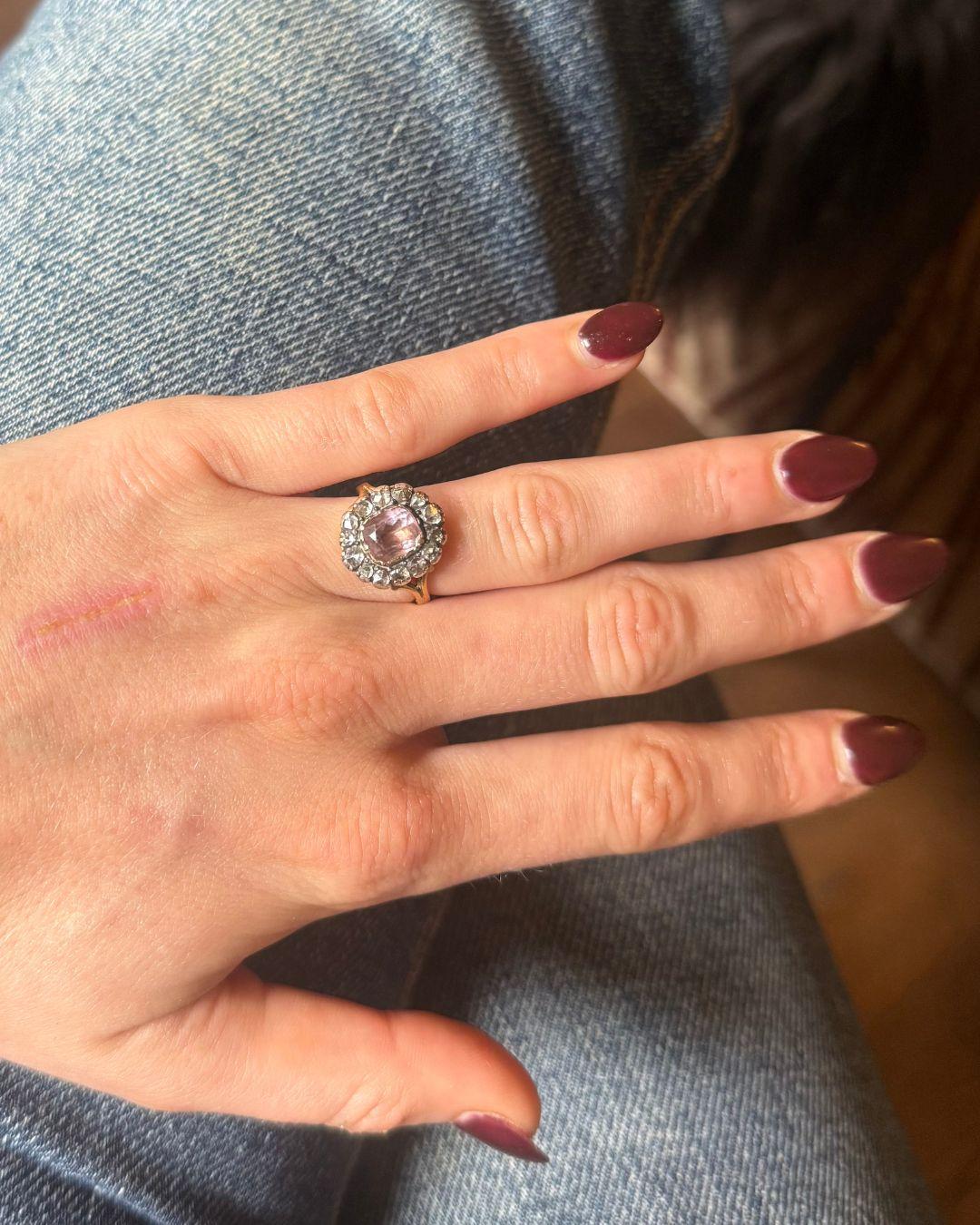 Taglio a rosa Anello con ametista e diamanti a grappolo, inizio XIX secolo in vendita