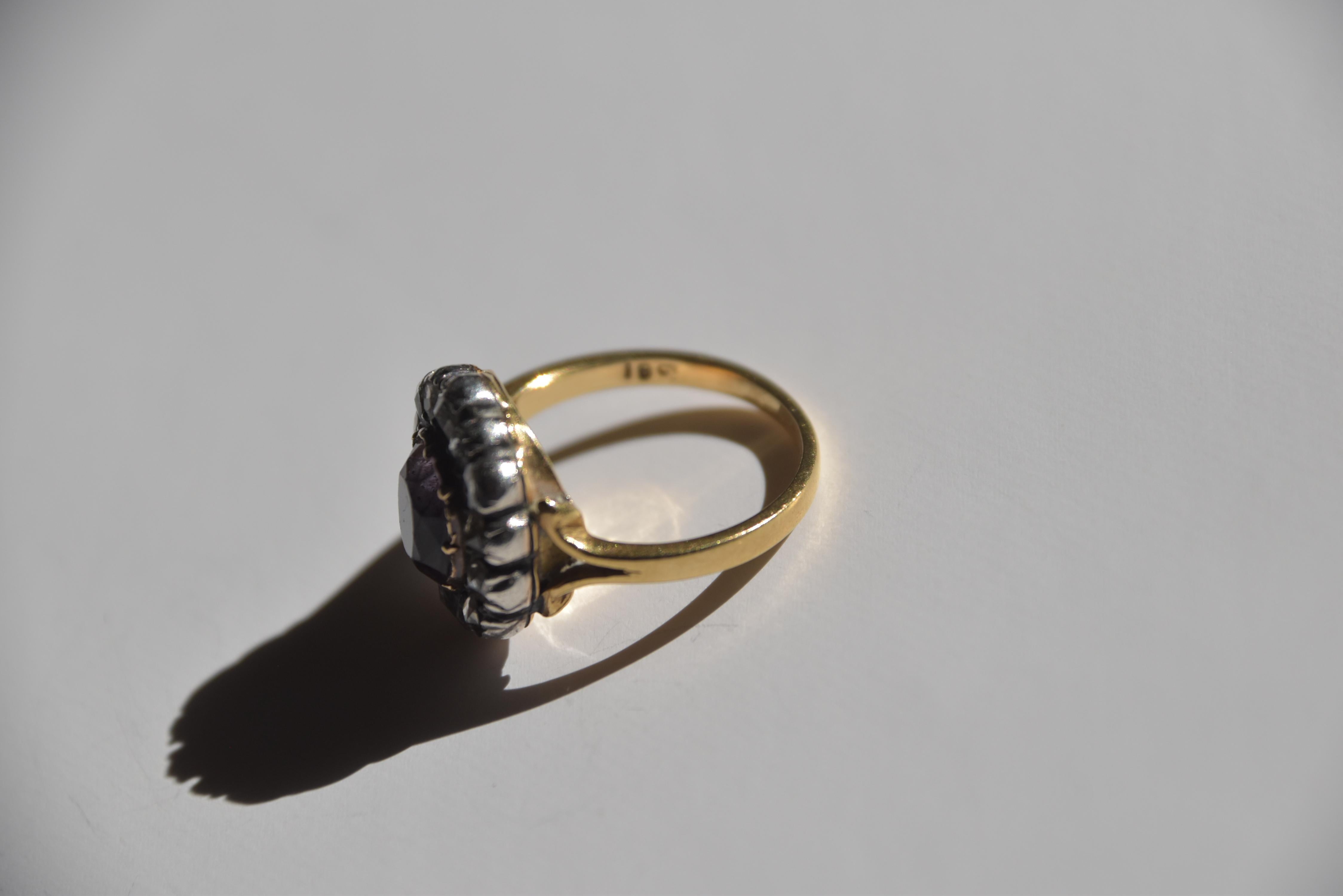 Anello con ametista e diamanti a grappolo, inizio XIX secolo in vendita 2