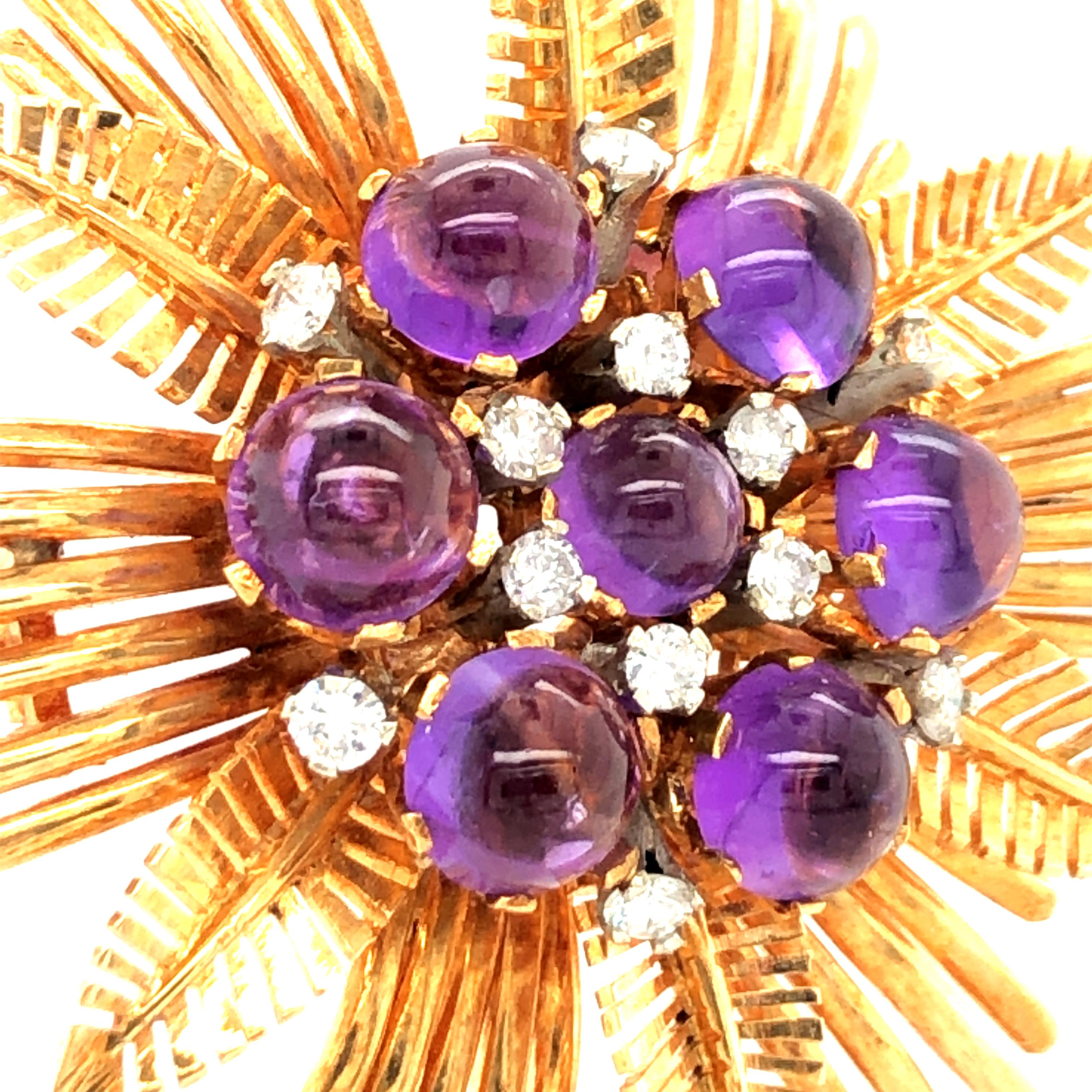 Amethyst and Diamond Flower Brooch in 18K Yellow Gold In Good Condition In Lucerne, CH