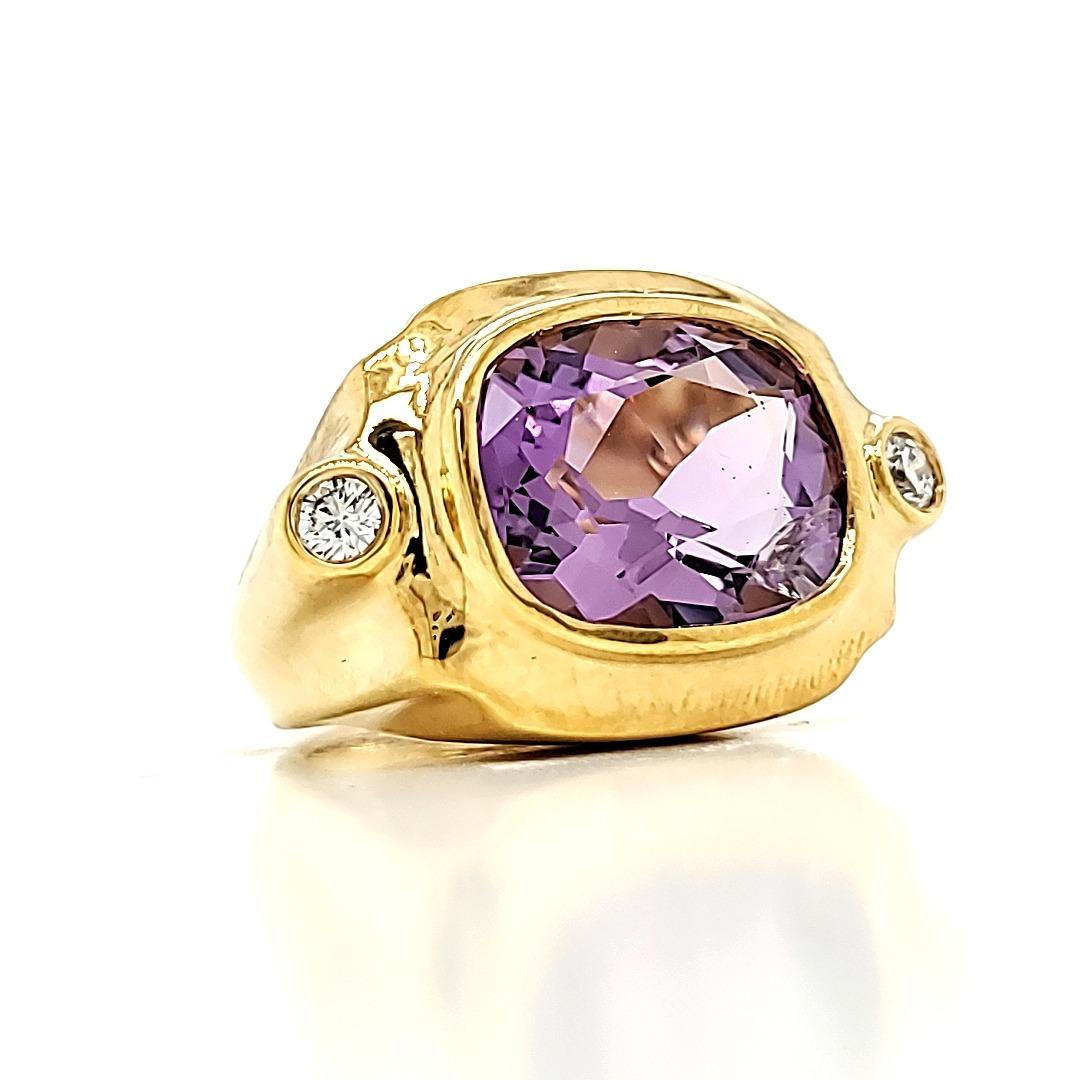 Cushion Cut Amethyst and Diamond Engagement Ring in 18k gold For Sale