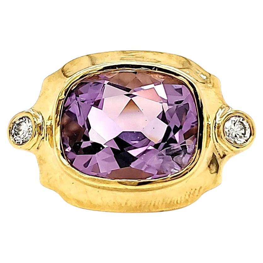 Amethyst and Diamond Engagement Ring in 18k gold For Sale