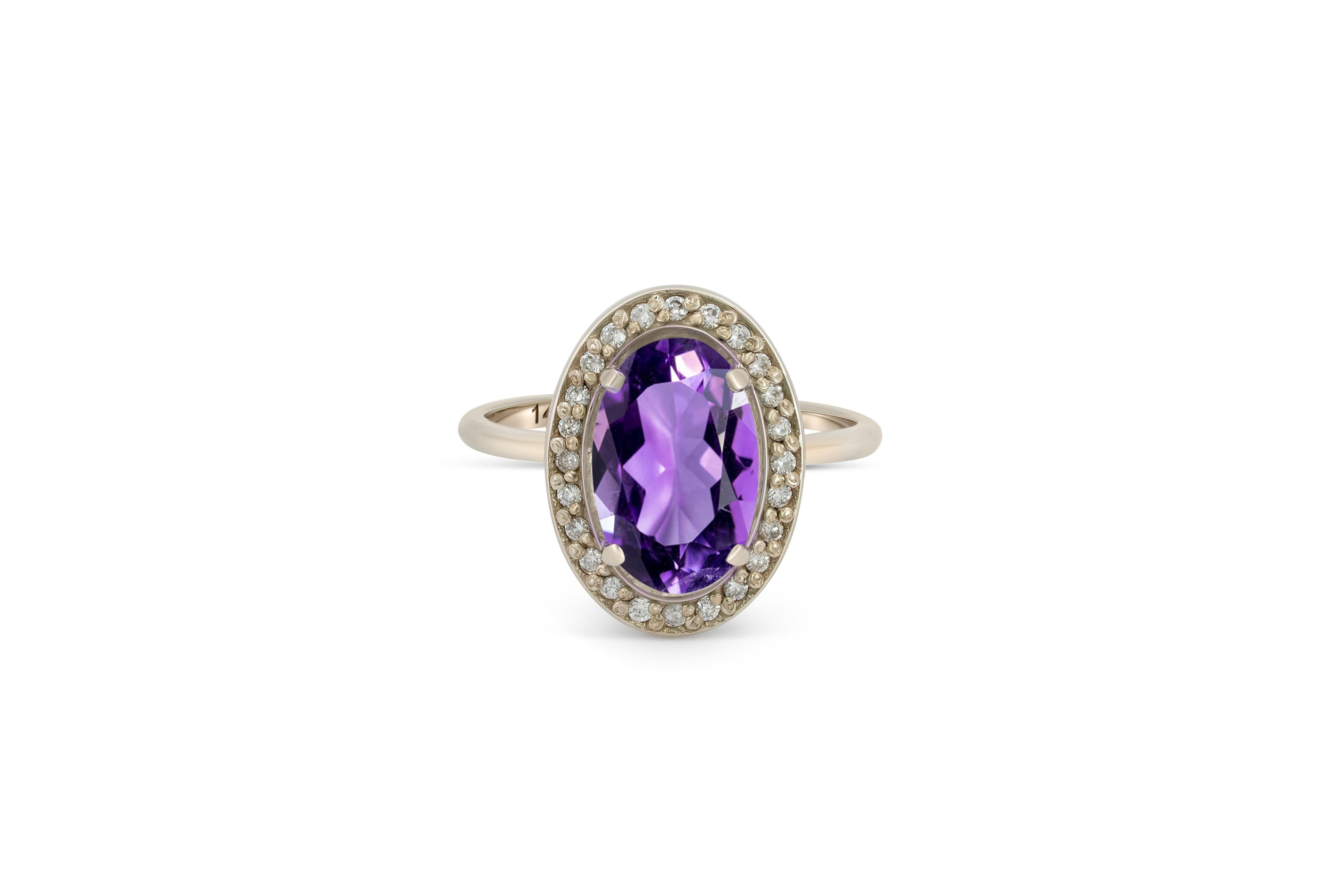 Modern Amethyst and diamonds 14k gold ring. 