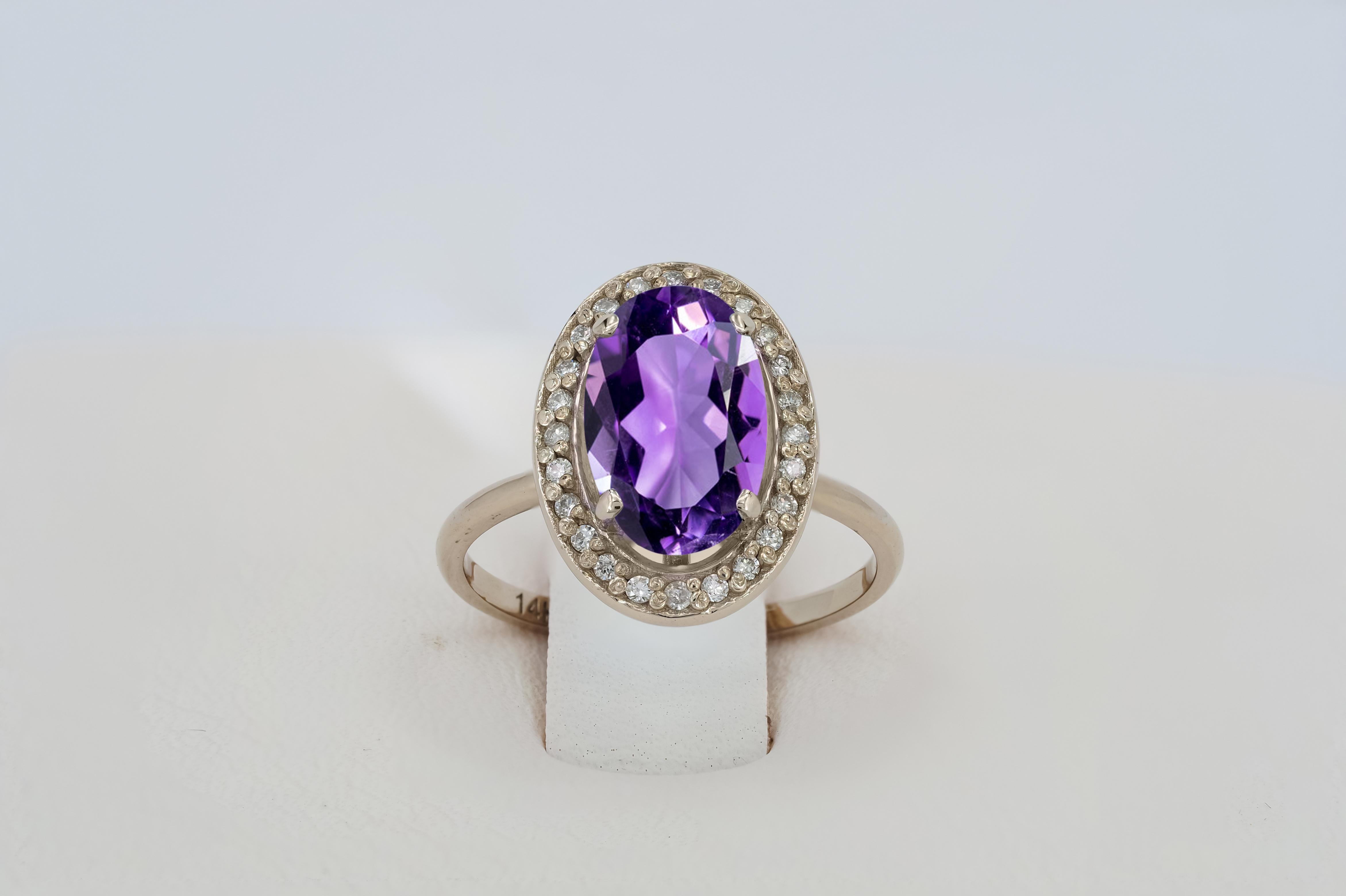 Women's Amethyst and diamonds 14k gold ring. 