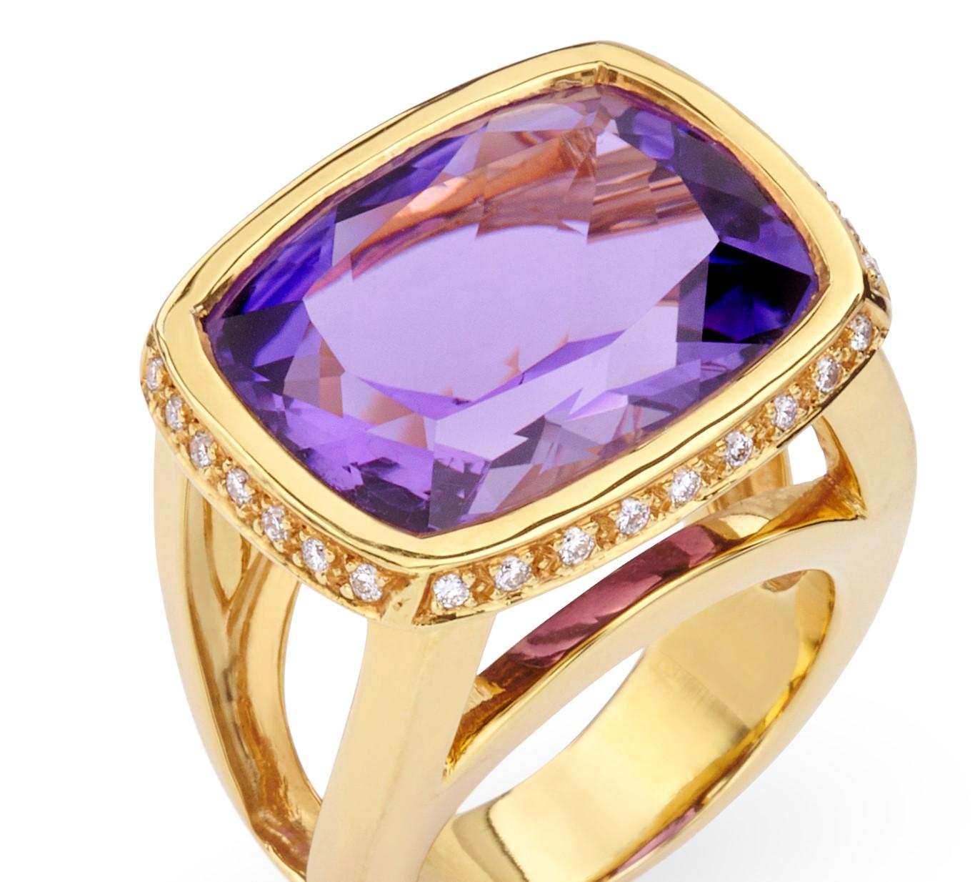 Brilliant Cut Amethyst and Diamonds 18 Kt Yellow Gold Ring Deep Purple One of a Kind For Sale