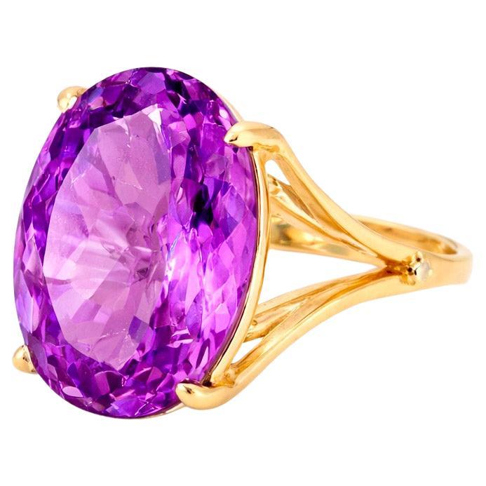 Ring mit Amethyst und Diamanten