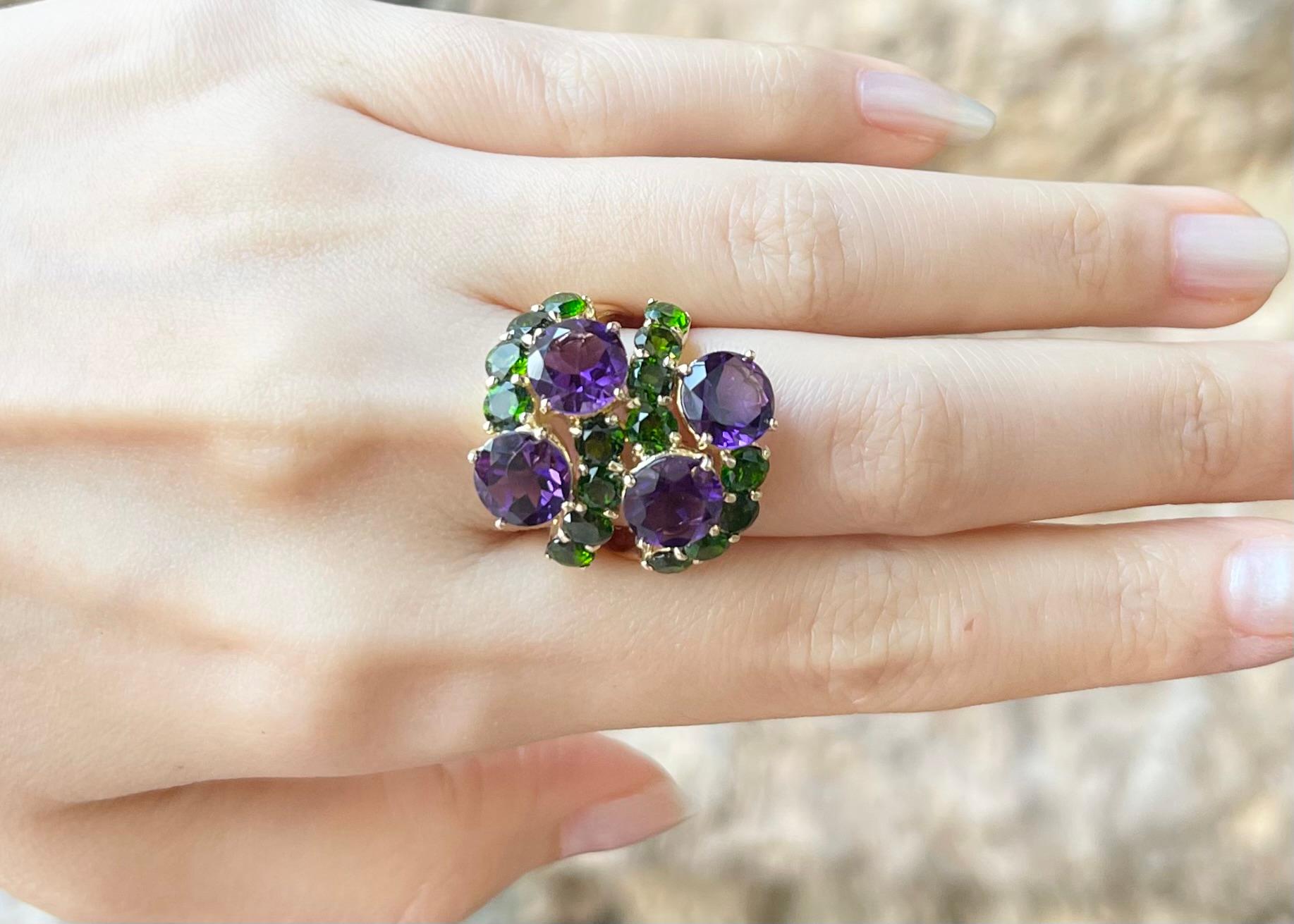 Contemporary Amethyst and Diopside Ring set in 18K Gold Settings For Sale