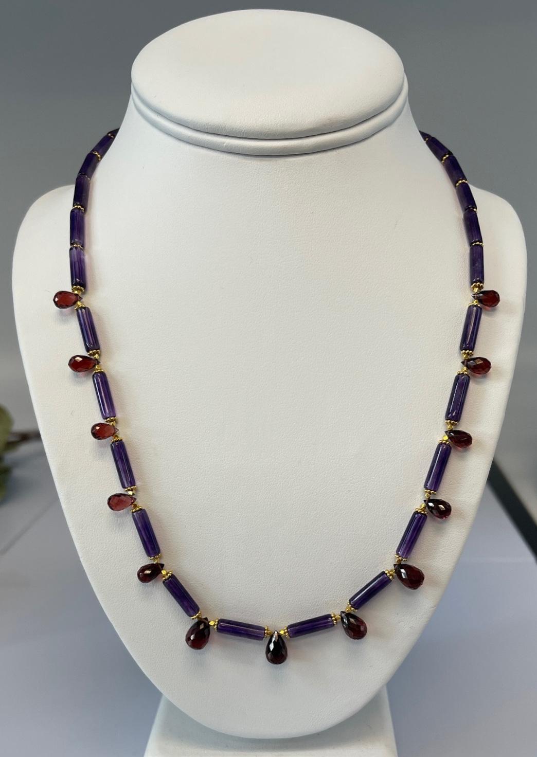 Collier en perles d'améthyste et de grenat avec accents en or jaune, 20,5 pouces Neuf à Los Angeles, CA