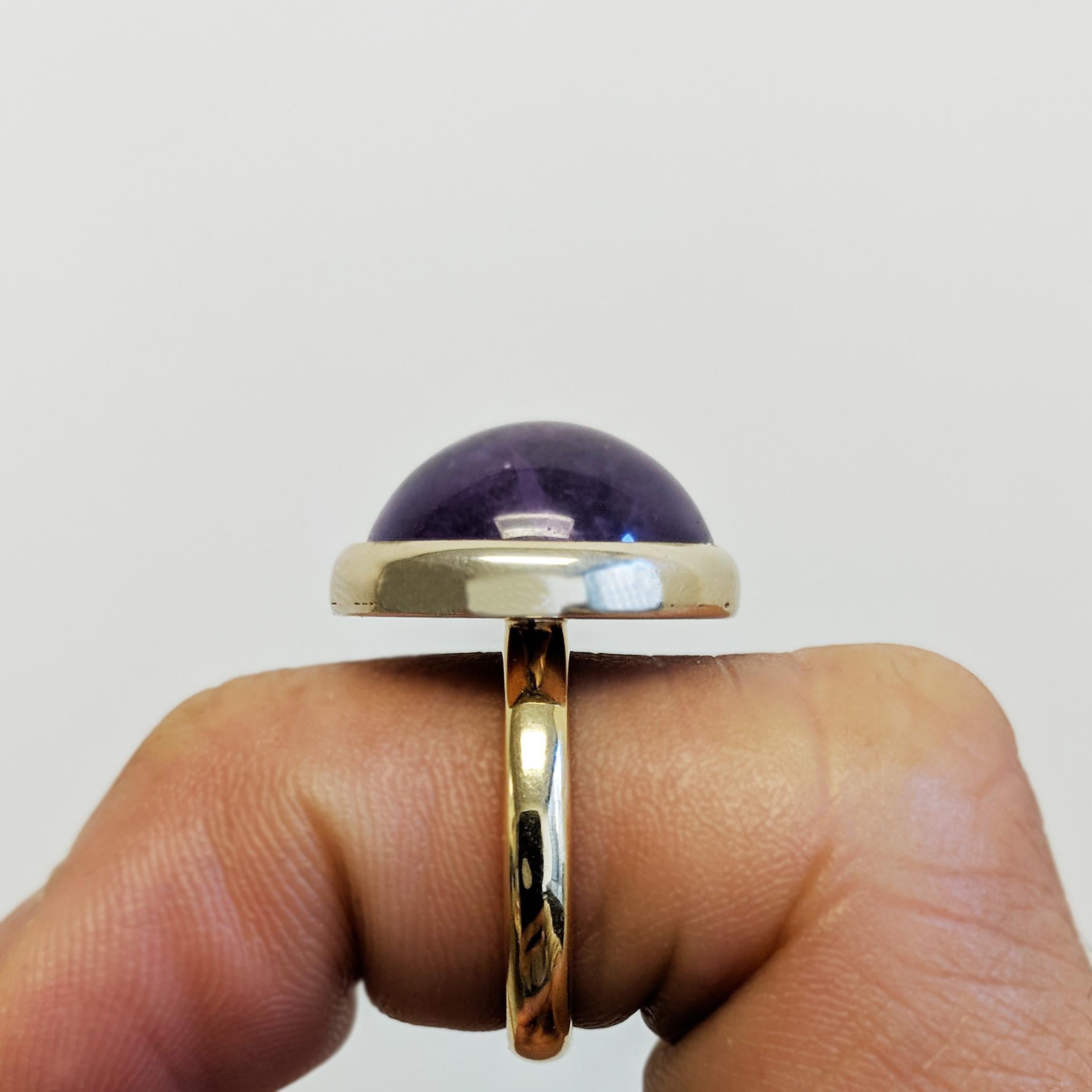 Amethyst and Gold Earring and Ring Set In Good Condition For Sale In New York, NY