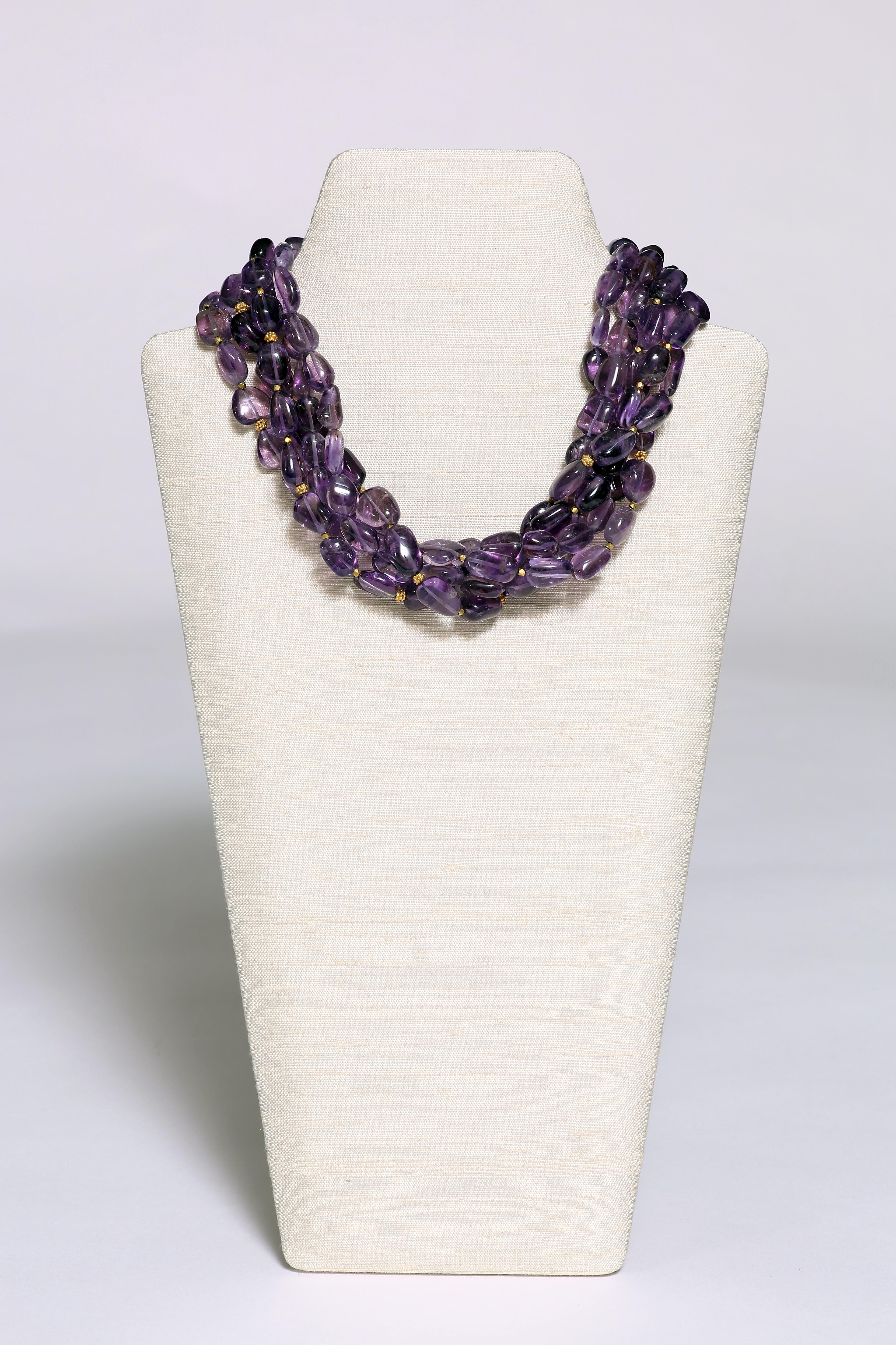 Amethyst and Gold Torsade In New Condition For Sale In Central, HK
