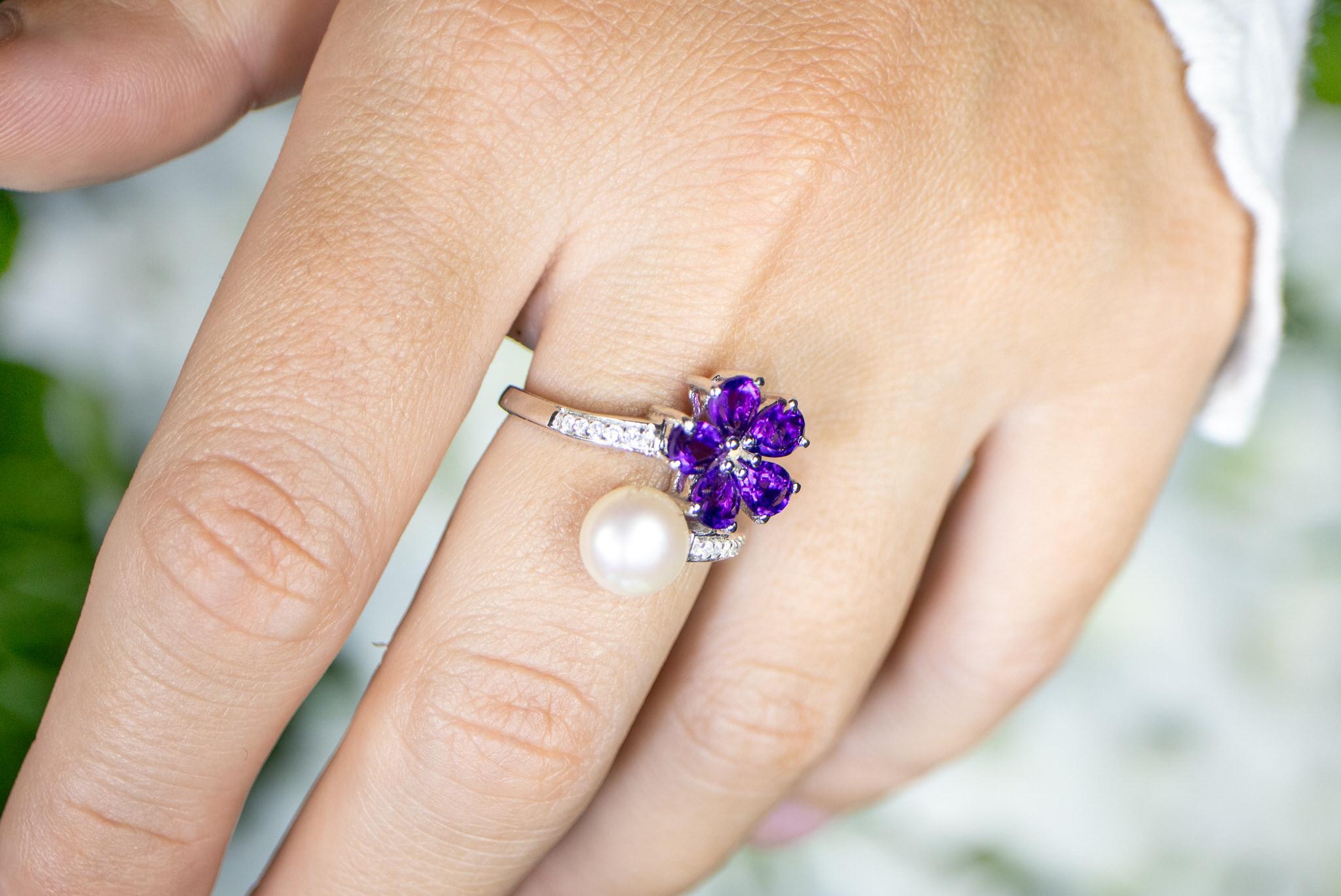 Mixed Cut Amethyst and Pearl Bypass Flower Ring With White Zircons For Sale