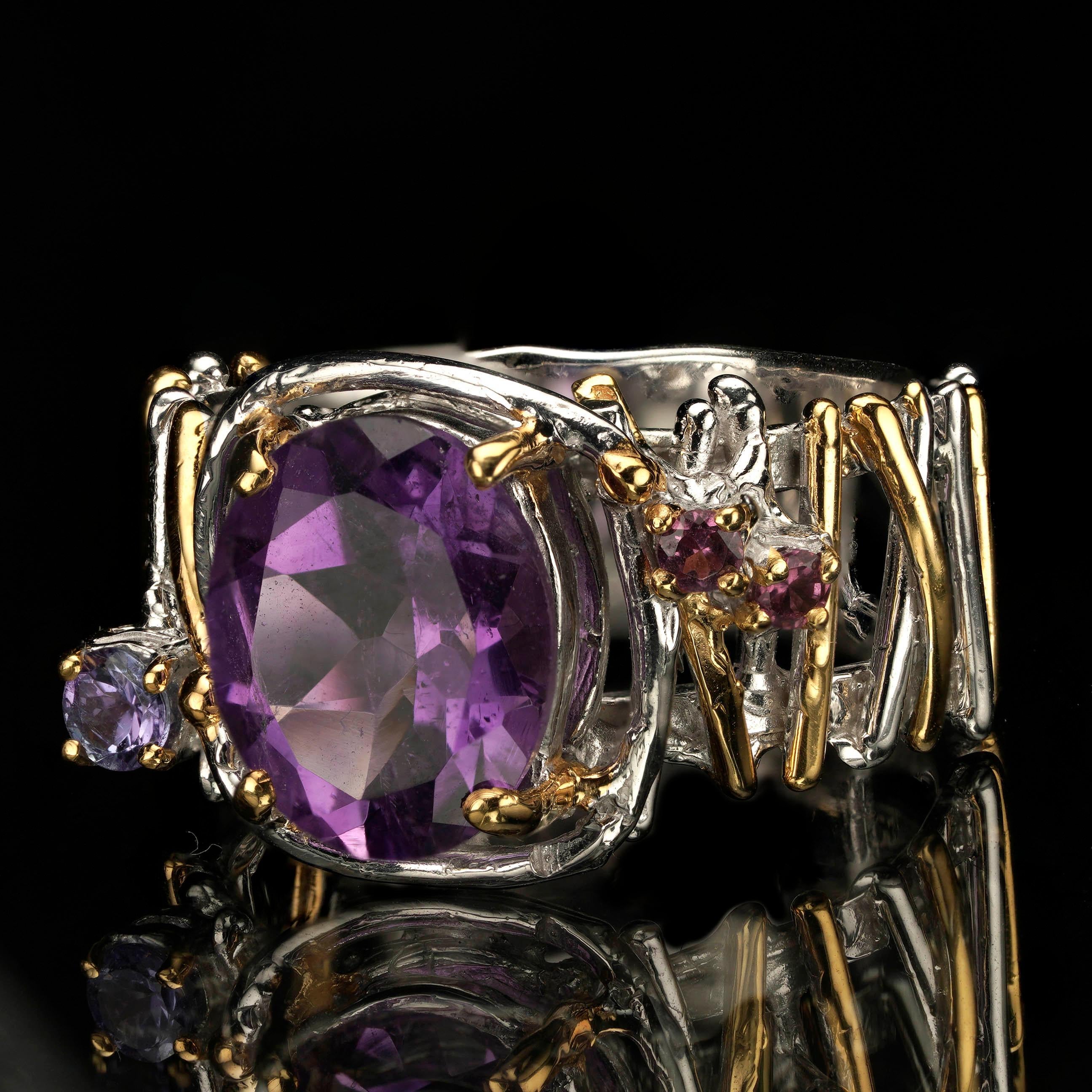 Amethyst and Rhodolite Cocktail Ring - Size 6.75 (Ovalschliff) im Angebot