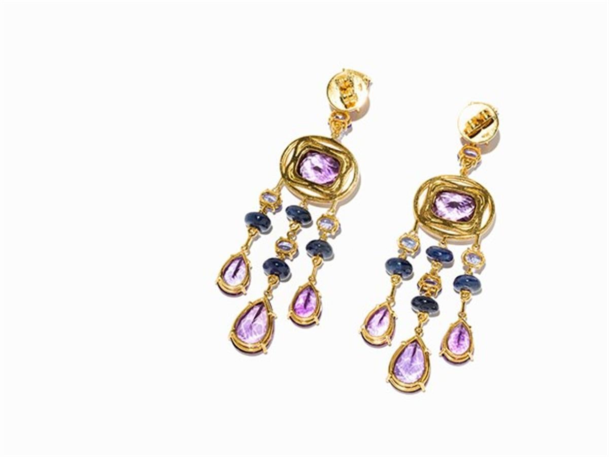 Modern beautiful long Amethyst and Sapphire Tube earrings 18k gold For Sale