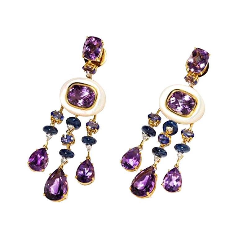 Amethyst and Sapphire Tube Hanger Earrings in 18 Karat Gold For Sale