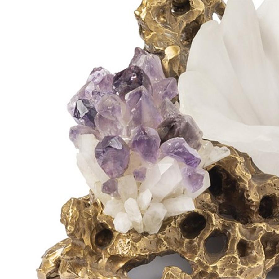 Pietra Scultura di ametista e conchiglia in vendita