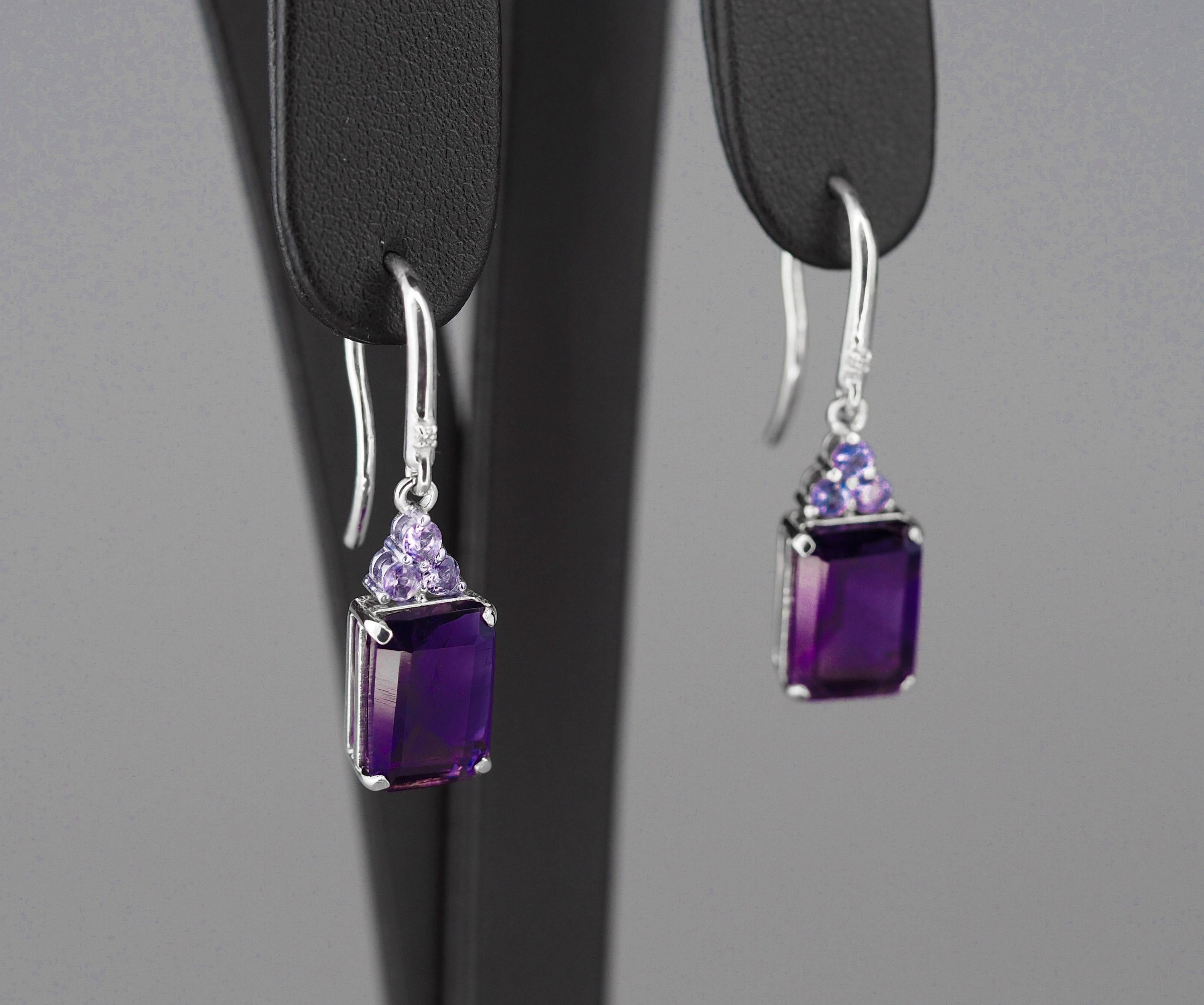 Modern Amethyst and tanzanite earrings For Sale