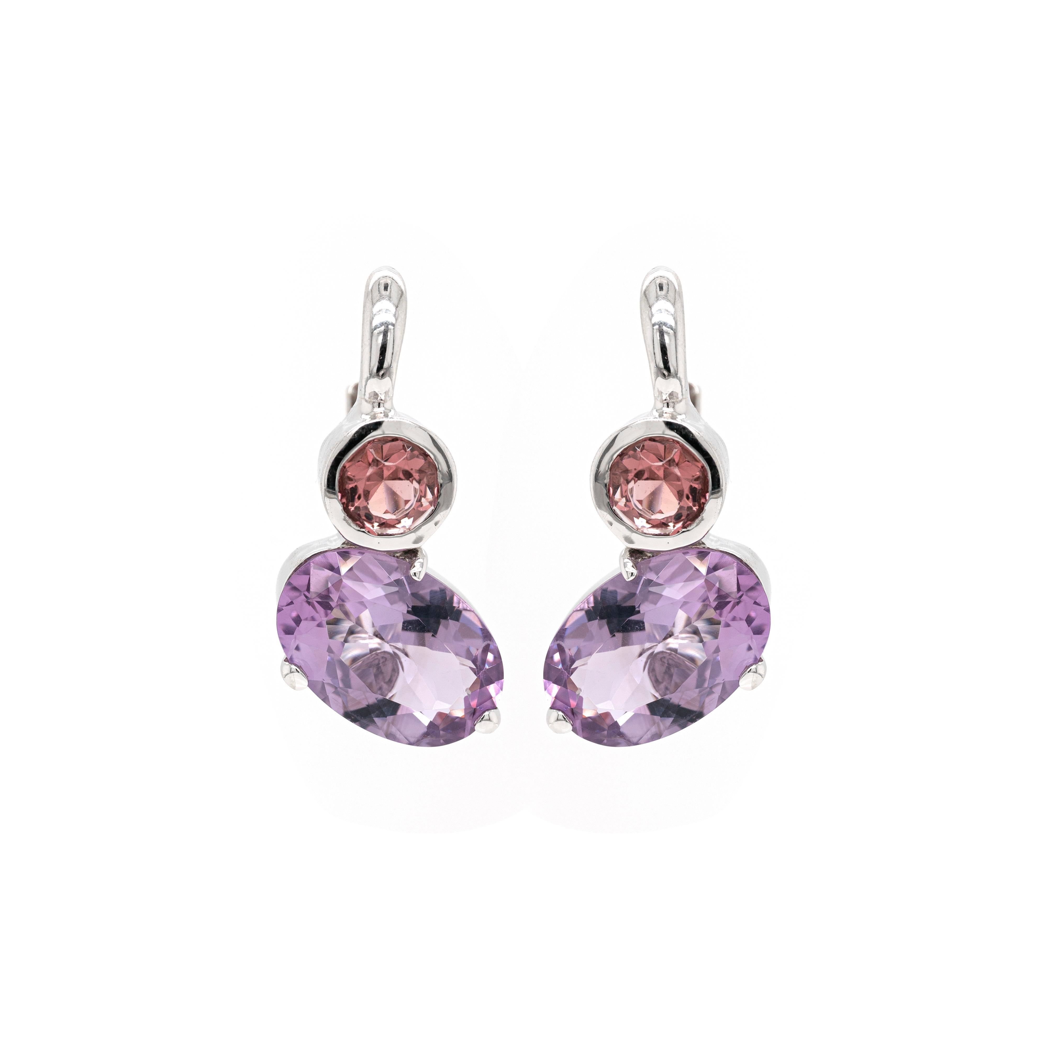 Mixed Cut Amethyst and Tourmaline 18 Carat White Gold Earrings and Pendant Necklace Set For Sale