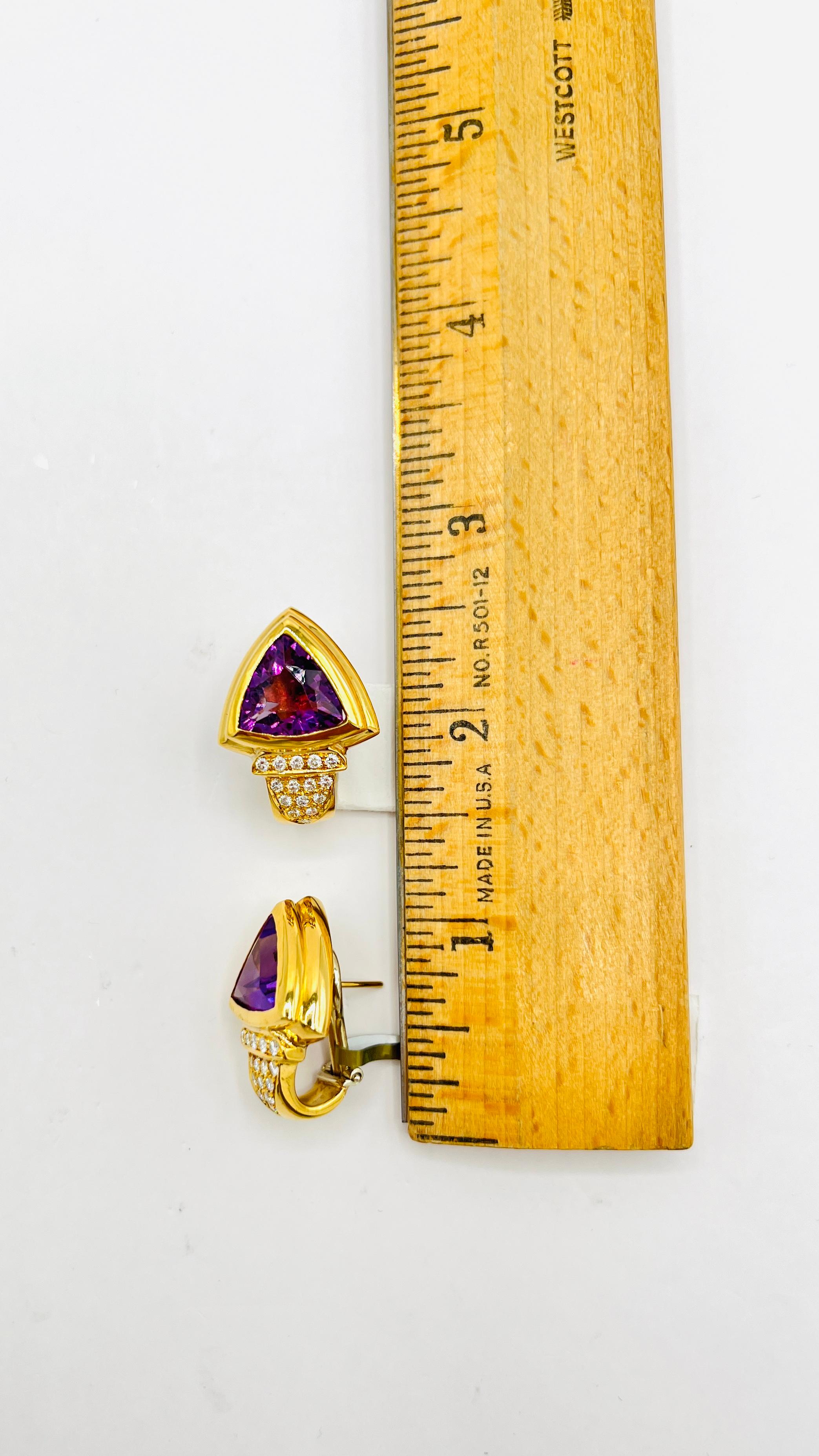 Boucles d'oreilles en or jaune 18K avec améthyste et diamant blanc en vente 1