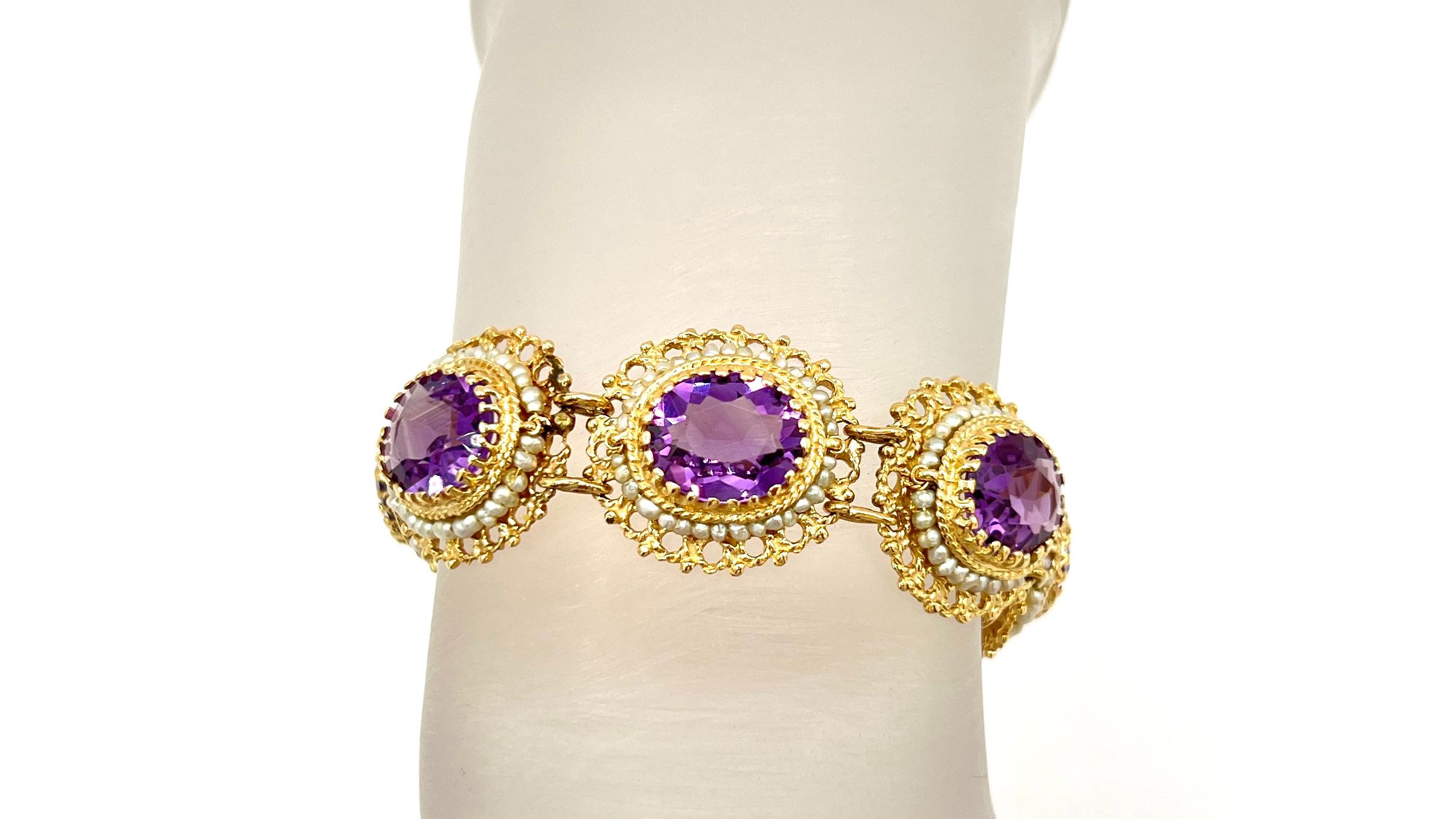 Amethyst and White Pearl Bracelet in 14k Yellow Gold In New Condition For Sale In Los Angeles, CA