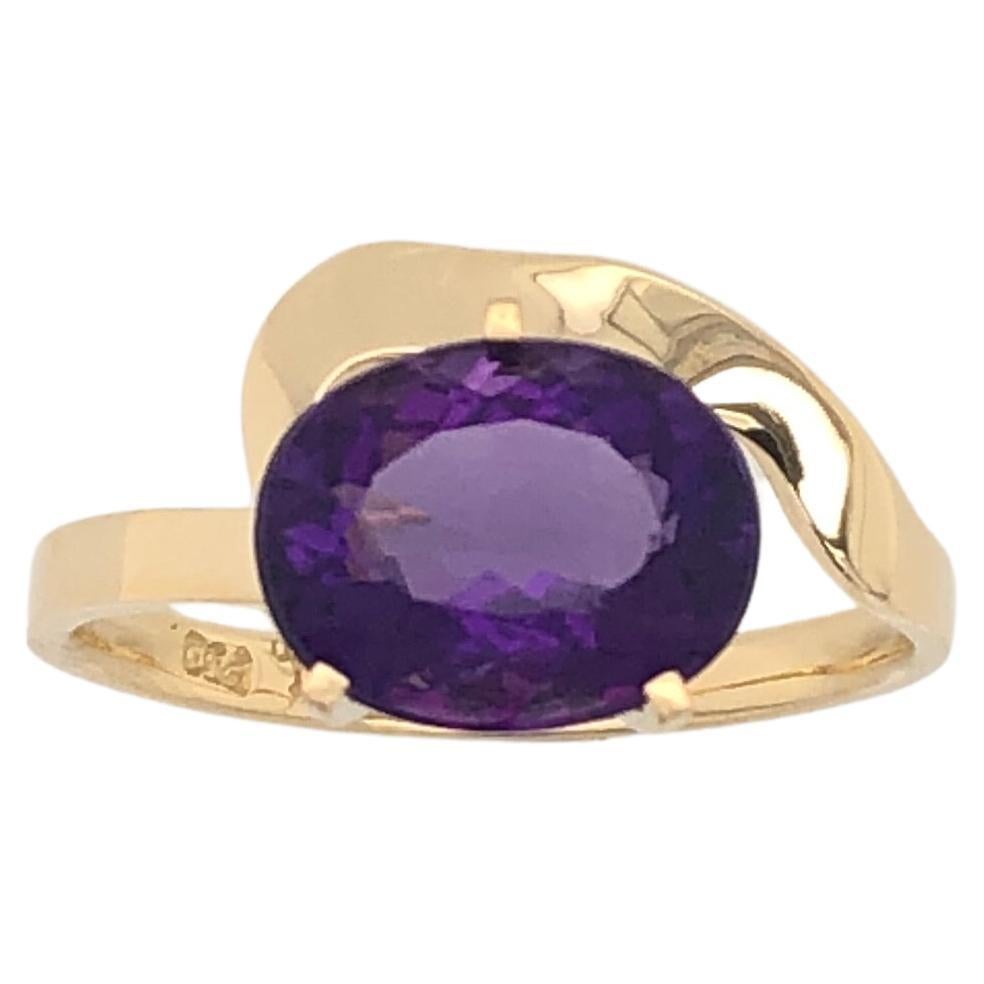 
Amethyst Ring in 18K Yellow Gold

The Amethyst ring has been crafted with a beautiful gemstone (2.50cts) and solid 18K yellow gold (2.97 grams).

It is a unique piece that can accompany you in various moments of your everyday life. Amethyst