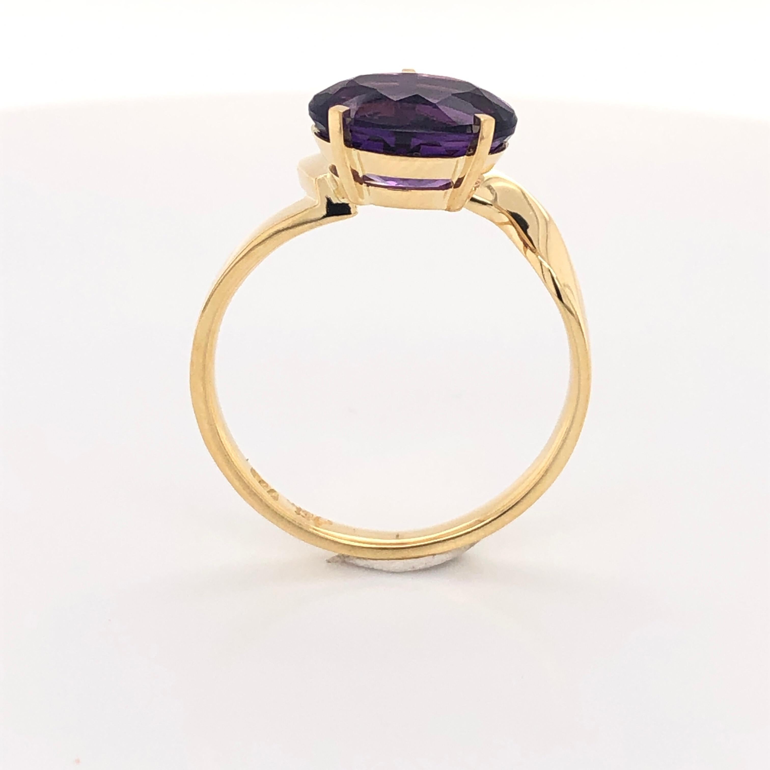 Women's or Men's Amethyst and Yellow Gold 18k Ring (A13459n) For Sale