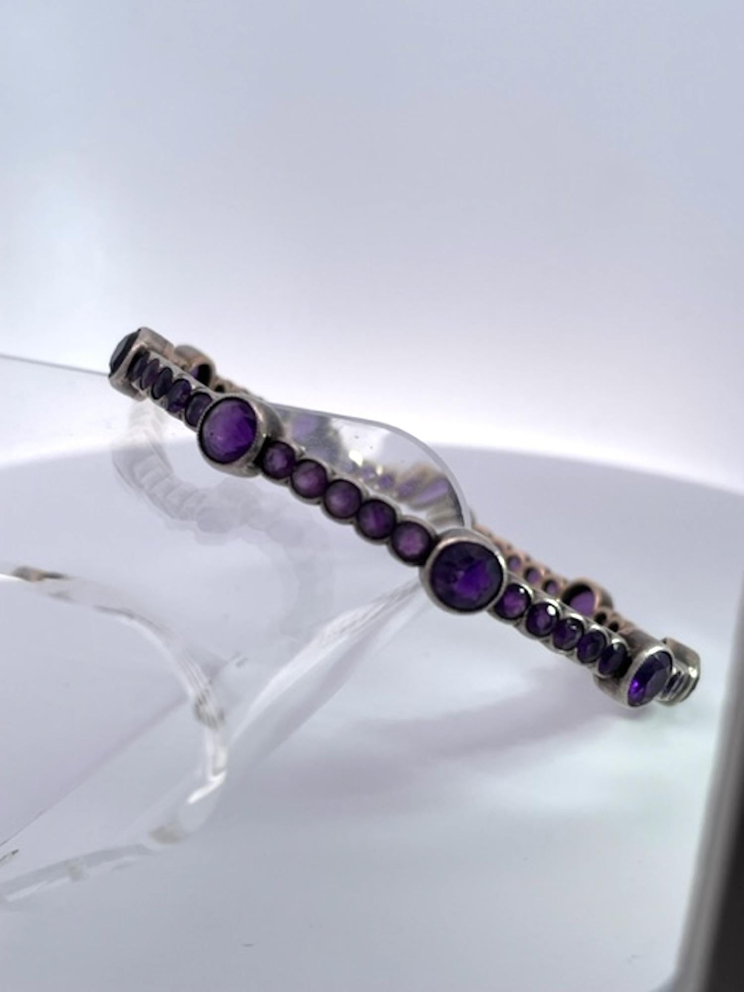 Round Cut Amethyst Bangle Bracelet 19th Century 15K  For Sale