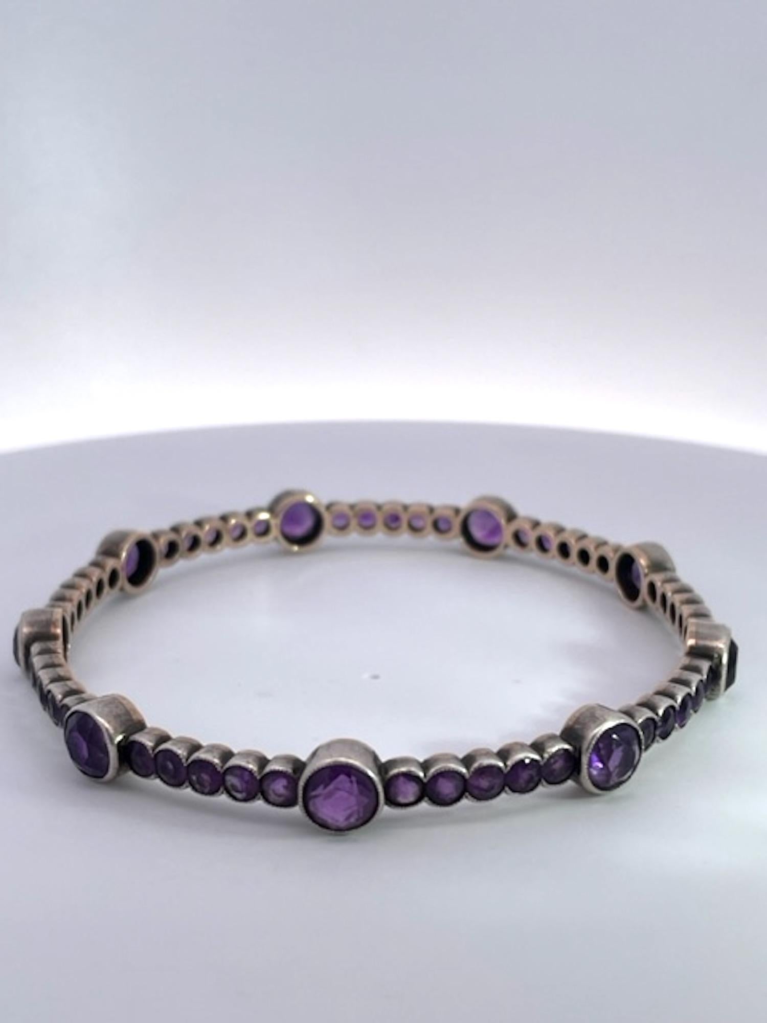 Amethyst Bangle Bracelet 19th Century 15K  In Good Condition For Sale In North Hollywood, CA