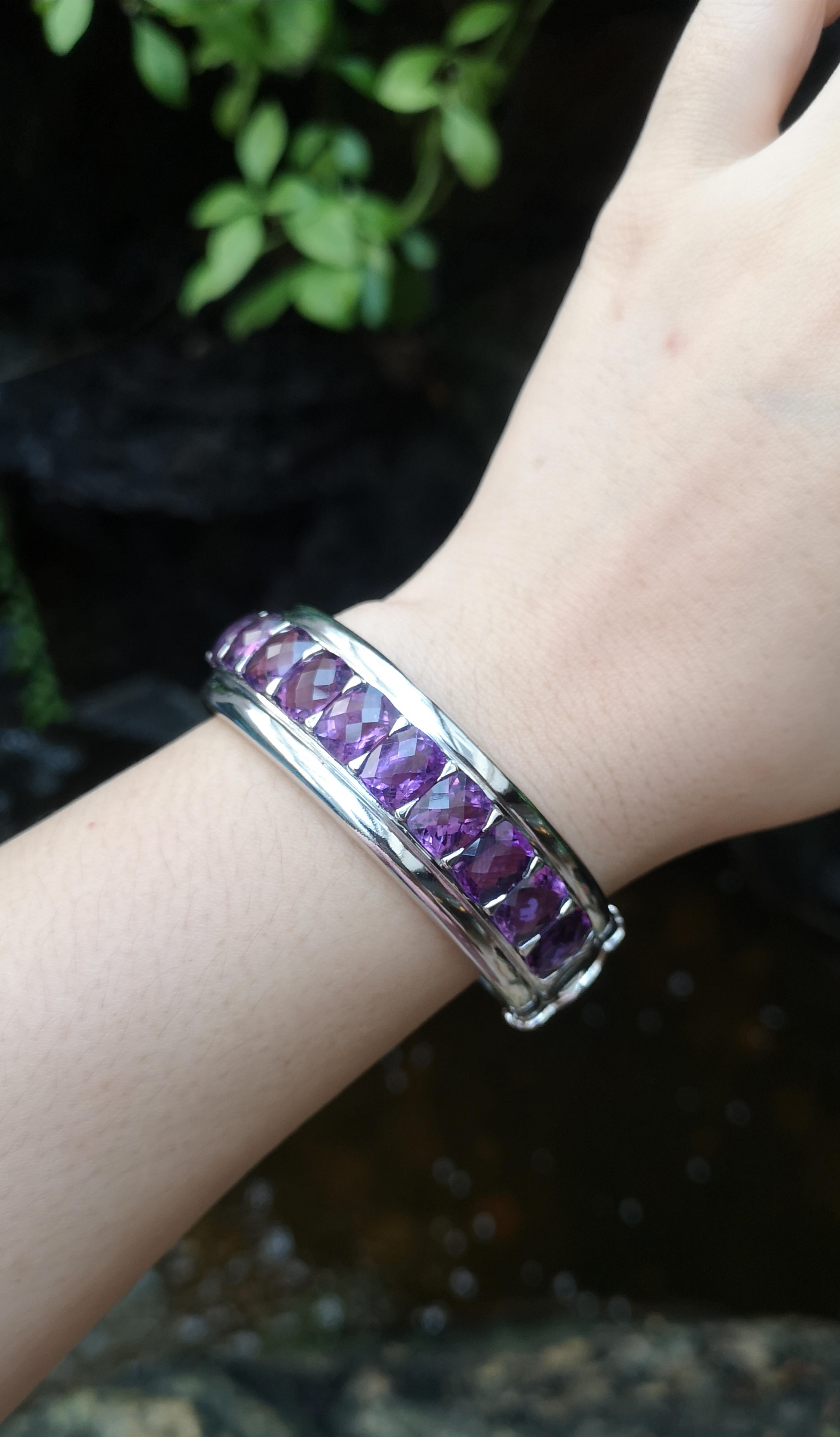 Amethyst Bangle set in Silver Settings In New Condition For Sale In Dusit, 10