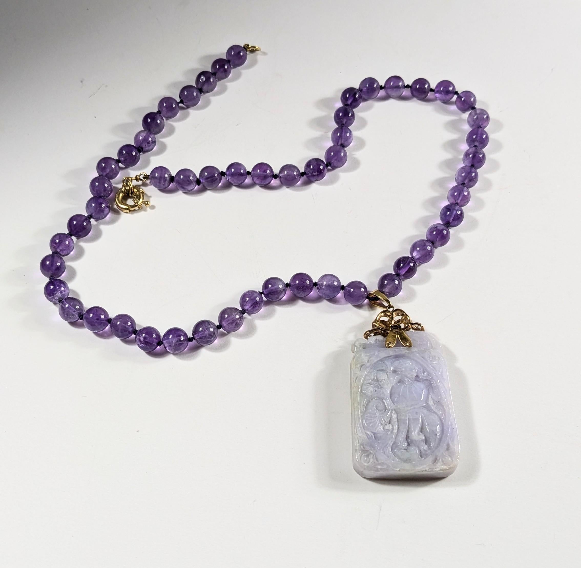 Collier de perles d'améthyste avec pendentif en jade, or jaune et diamant en vente 4