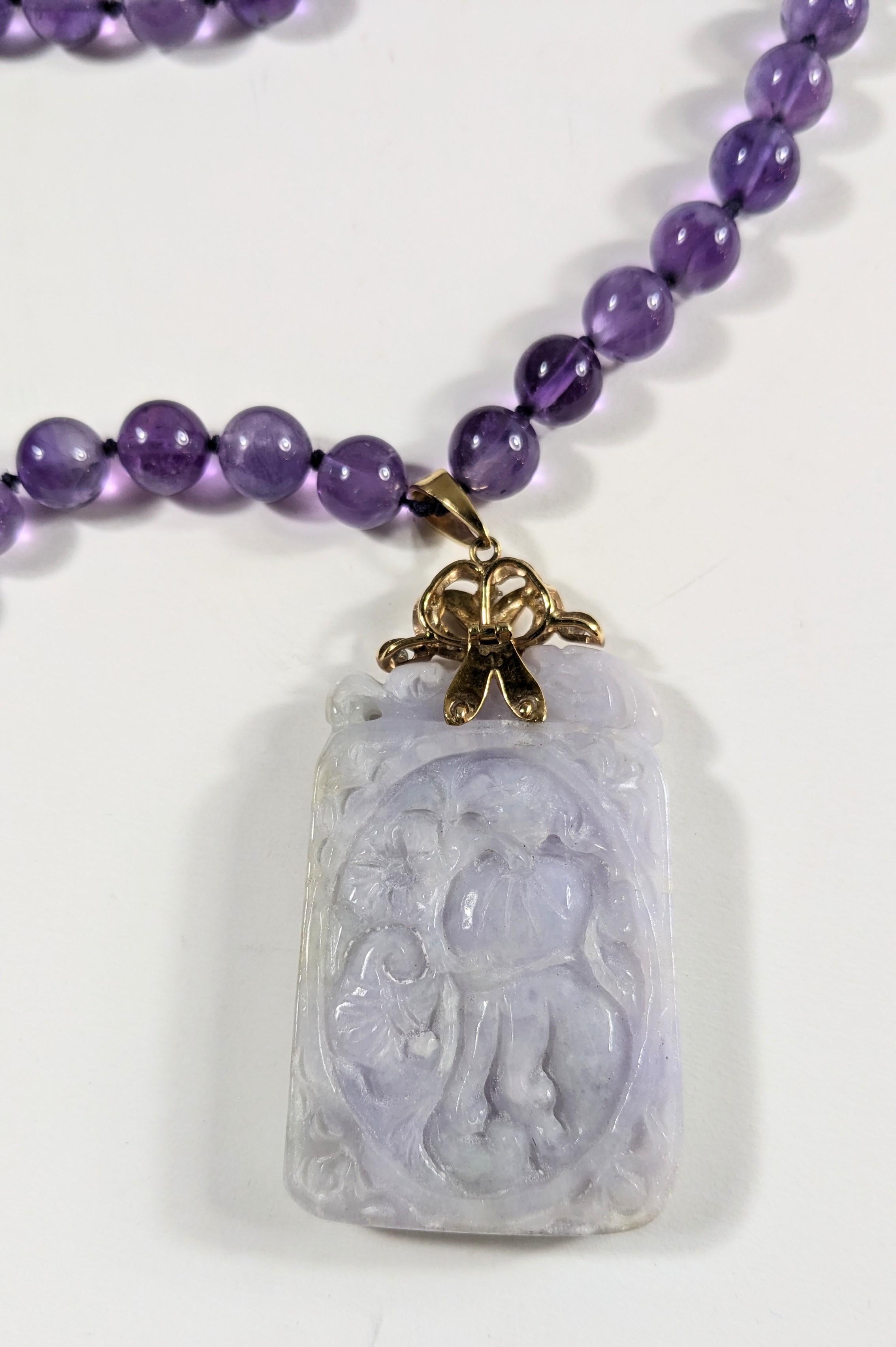Collier de perles d'améthyste avec pendentif en jade, or jaune et diamant Neuf - En vente à Bilbao, ES