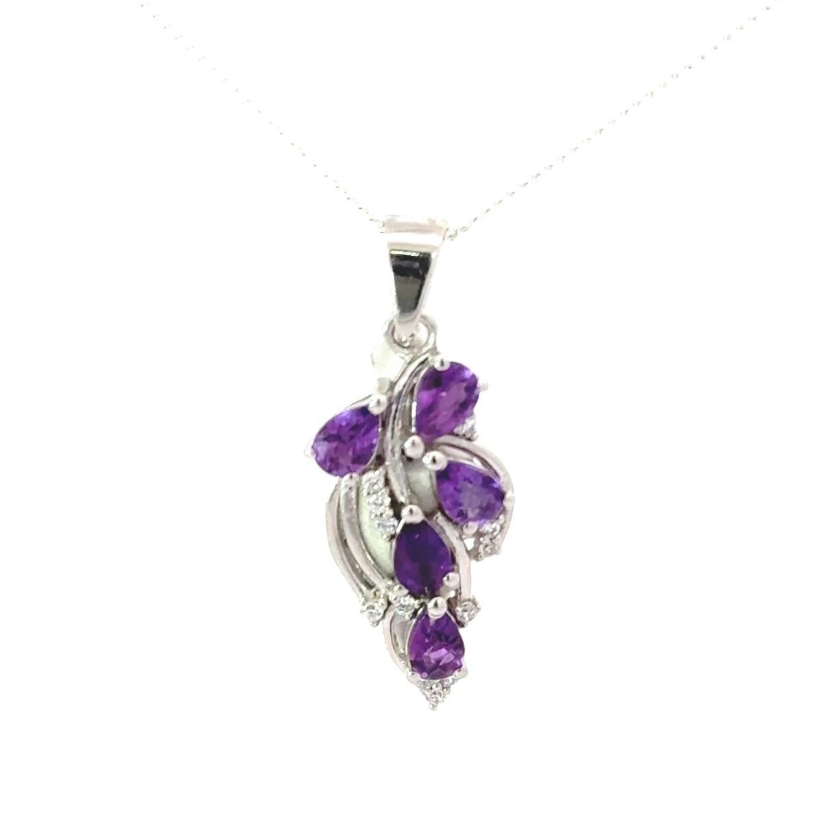 Amethyst Birthstone Cluster Pendant for Mother's Day Gift in 925 Silver In New Condition For Sale In New York, NY