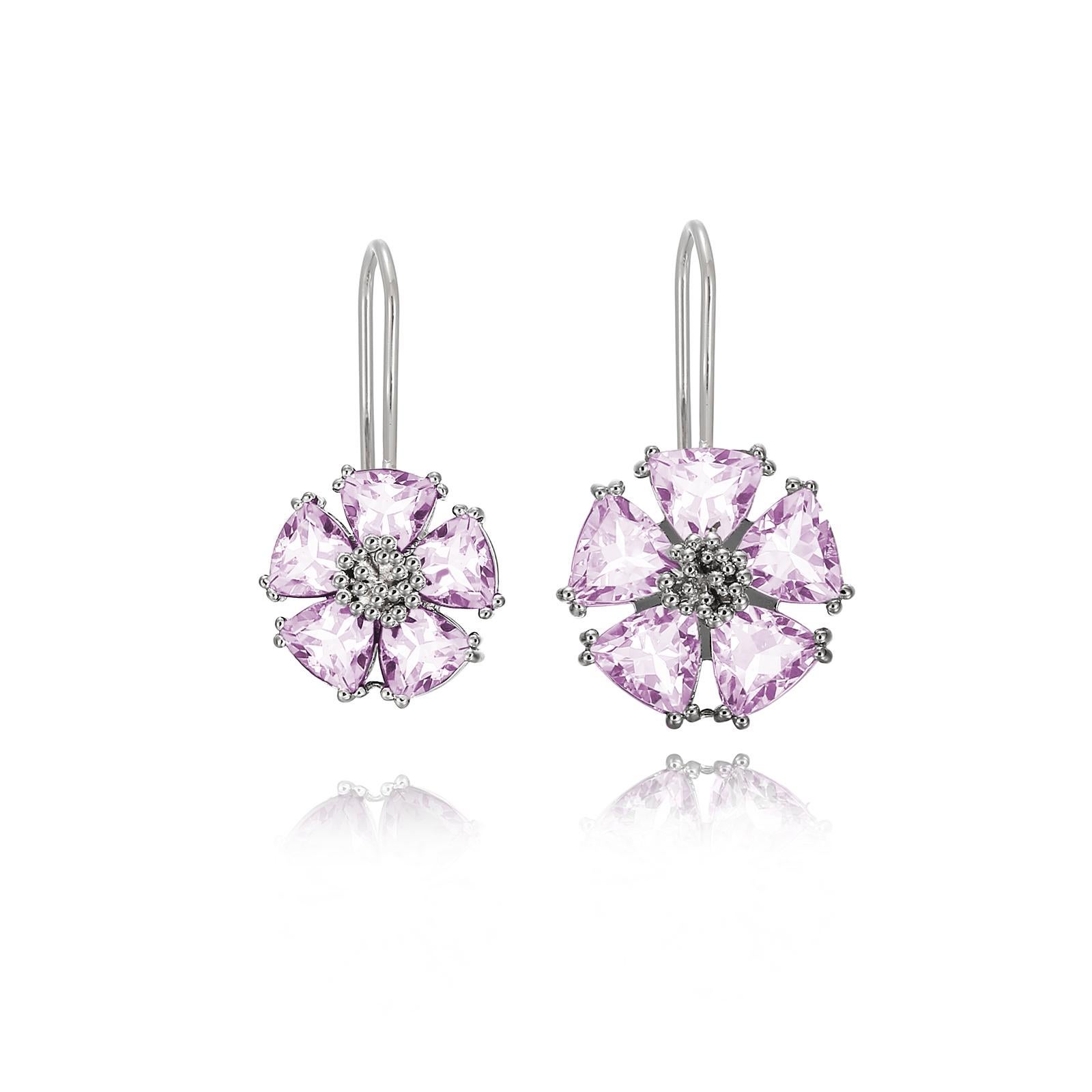 Designed in NYC

.925 Sterling Silver 2 x 10 mm Amethyst Blossom Large Stone Mismatched Wire Earrings. No matter the season, allow natural beauty to surround you wherever you go. Blossom large stone mismatched wire earrings: 

Sterling silver