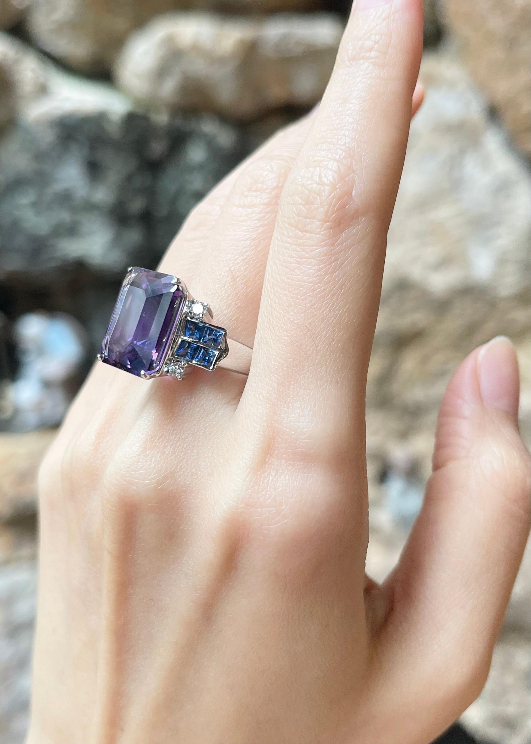 Amethyst, Blue Sapphire with Diamond Ring set in 14K White Gold Settings In New Condition For Sale In Bangkok, TH