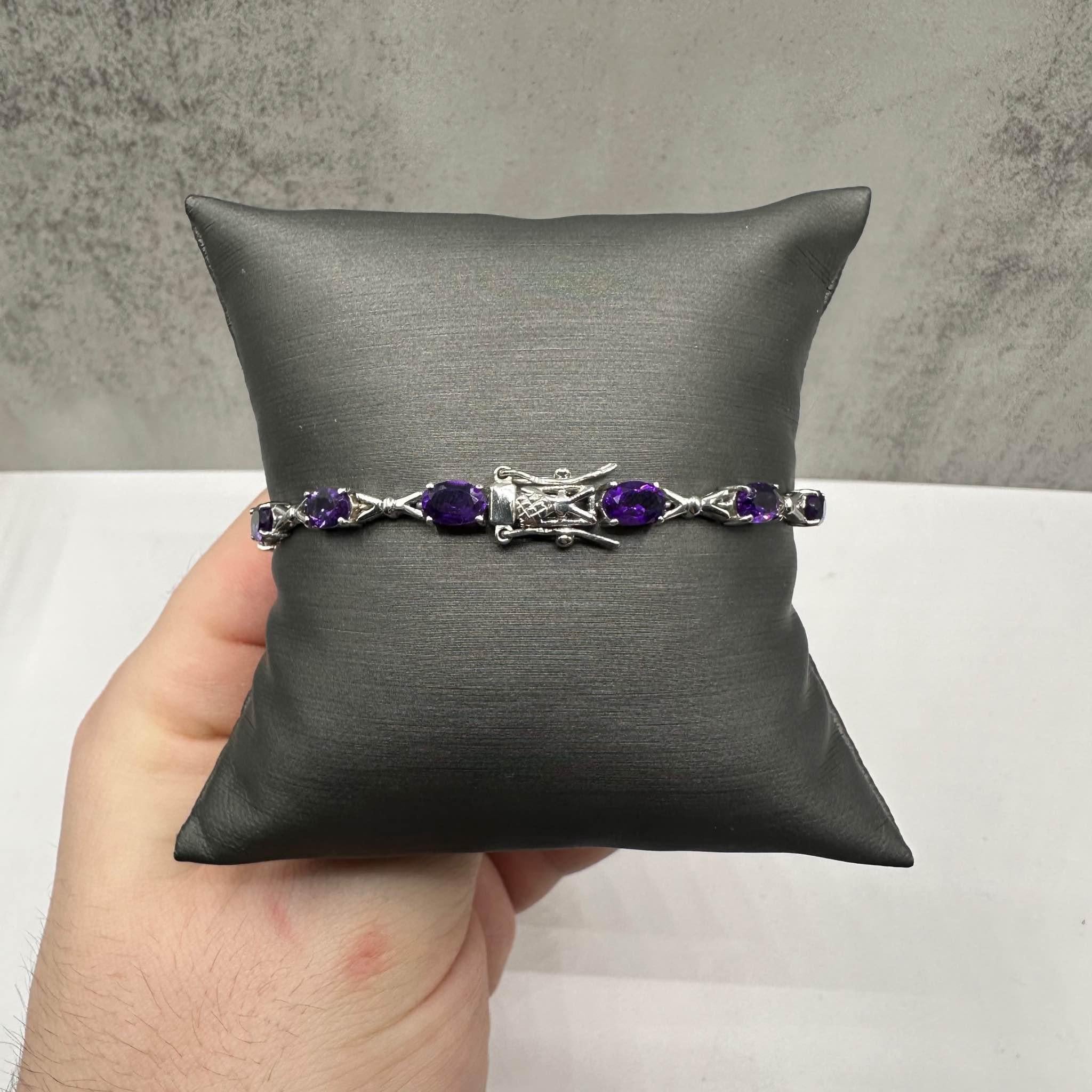 Pulsera de amatista en plata de ley - amatista oval de 5,5 ctw, 7