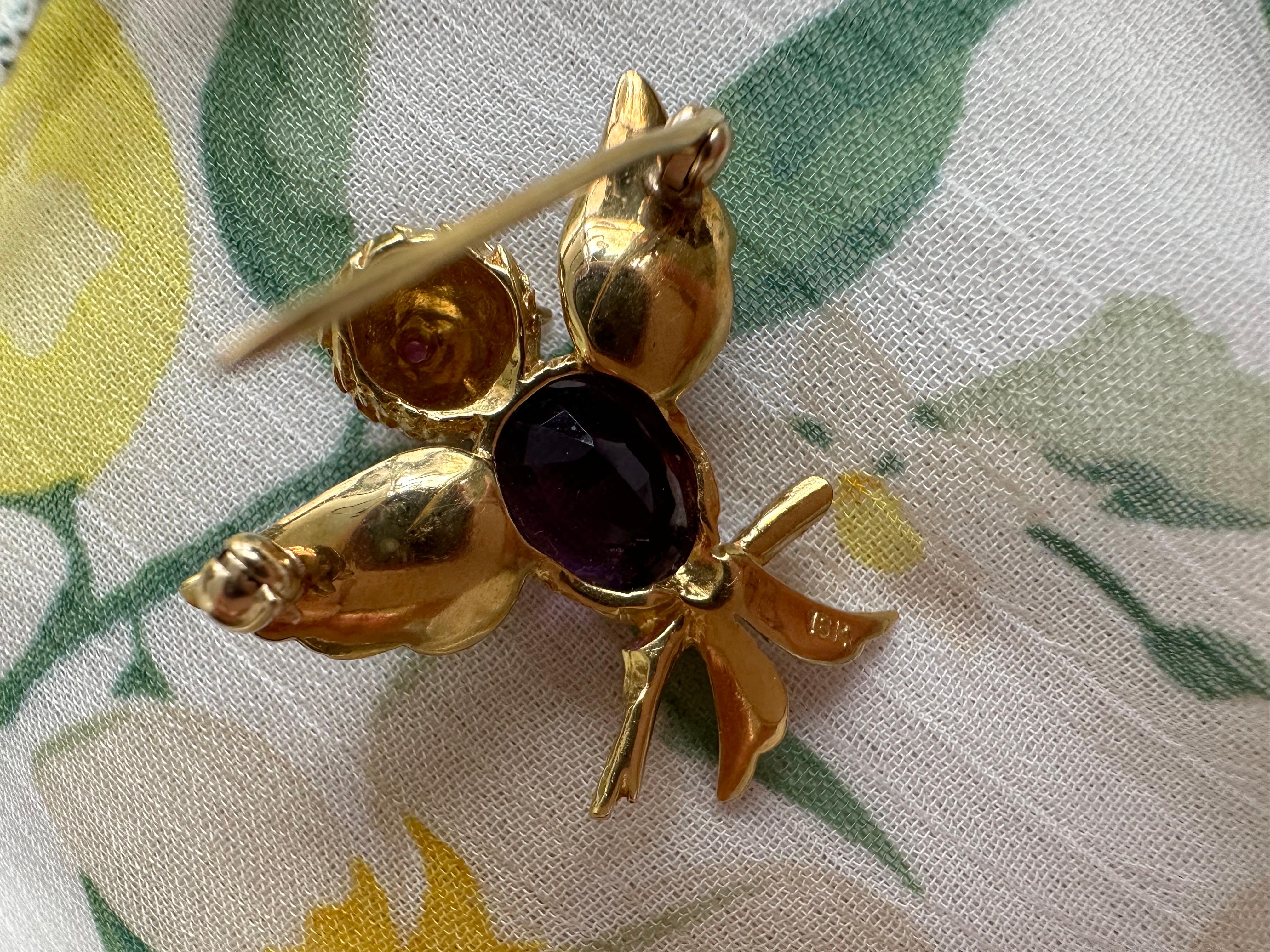 Amethyst Brooch 18KT yellow gold pin For Sale 1