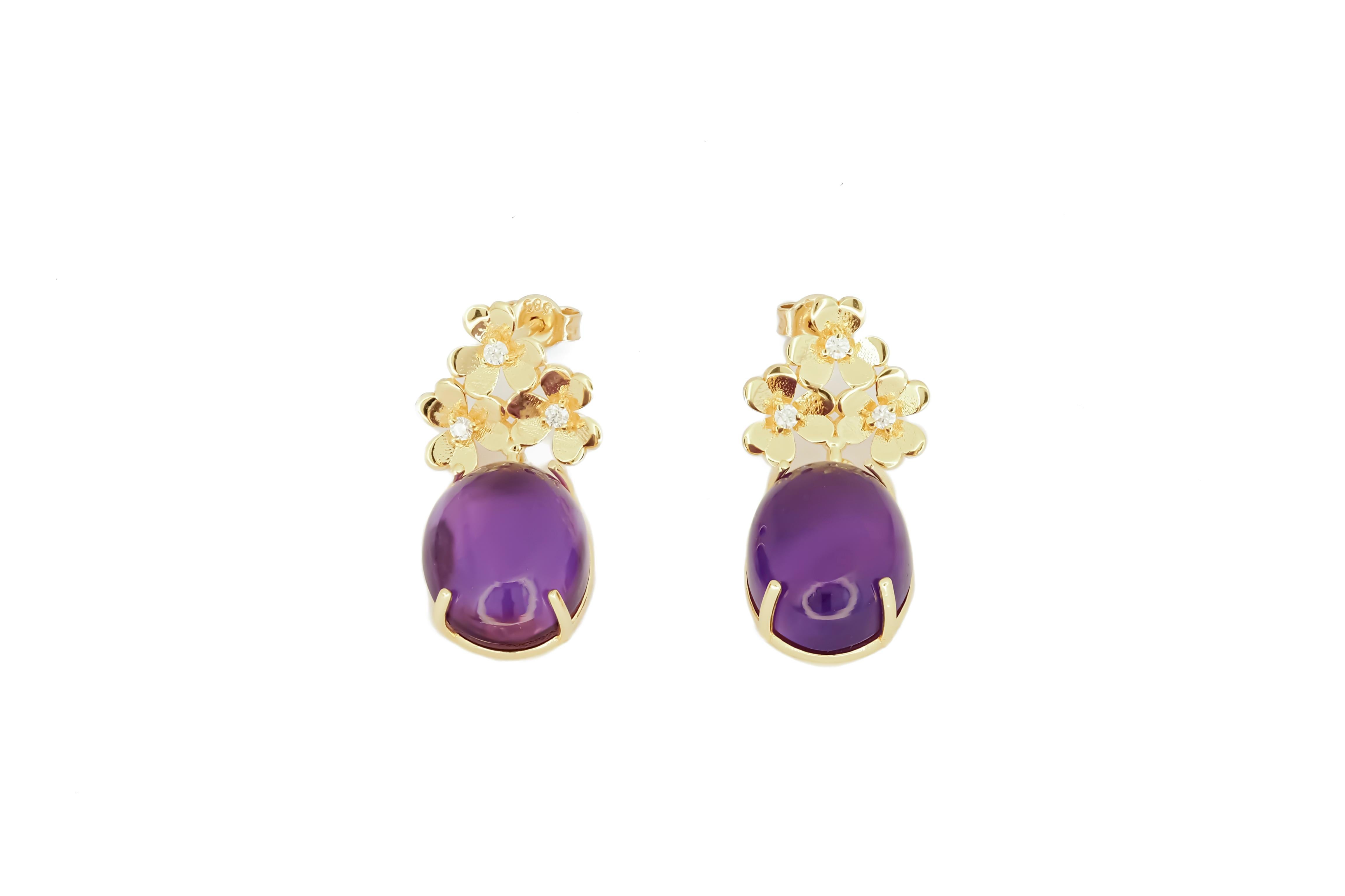 Women's Amethyst cabochon 14k gold earrings. For Sale